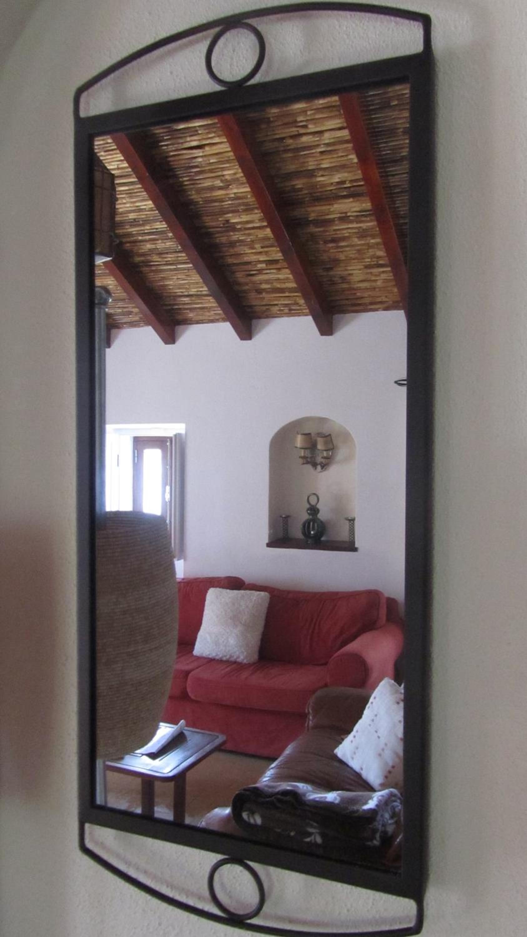 Three-Bedroom House with River View - Photo 12