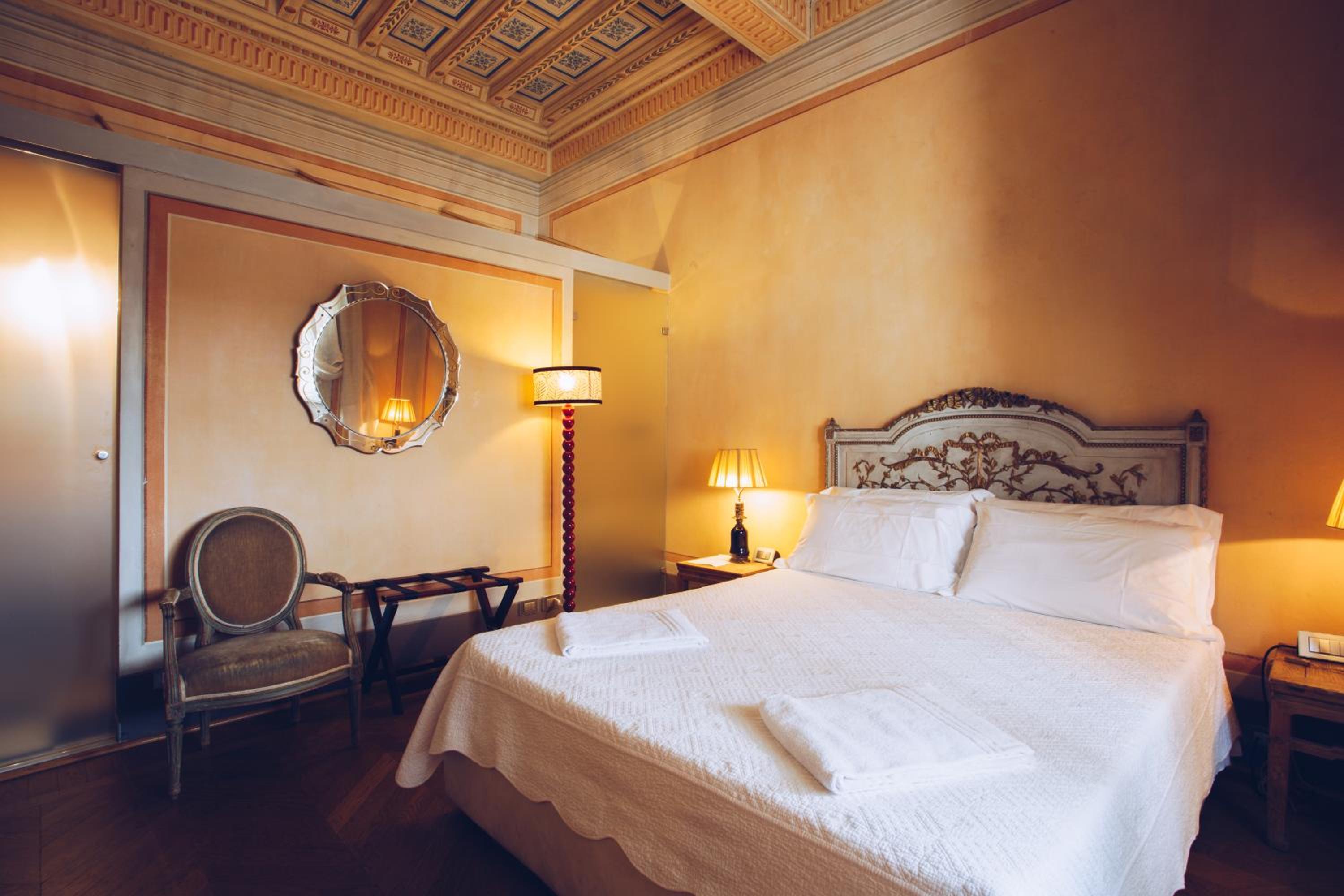 Suite with City View - Photo 4