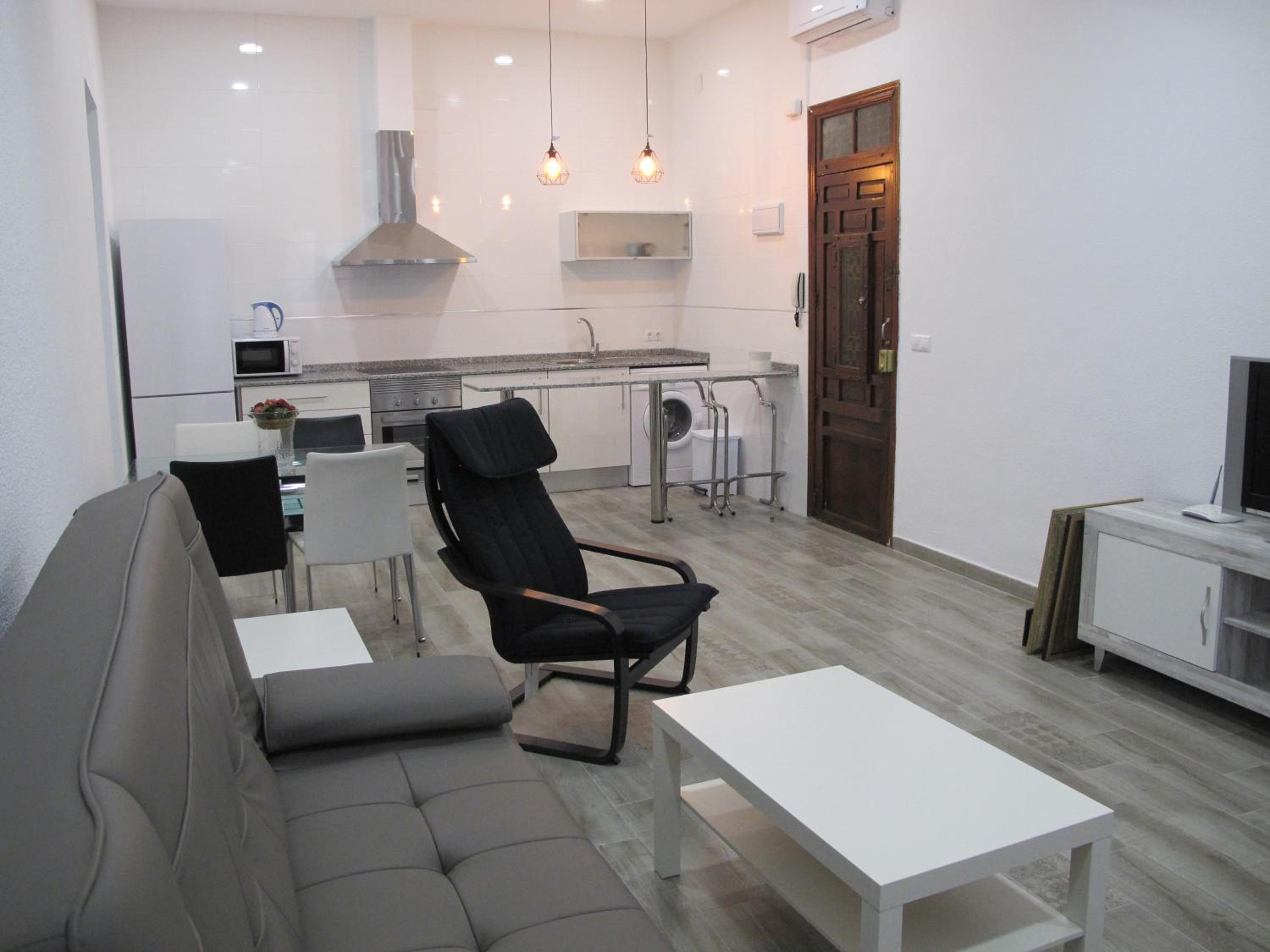 Three-Bedroom Apartment - Photo 17
