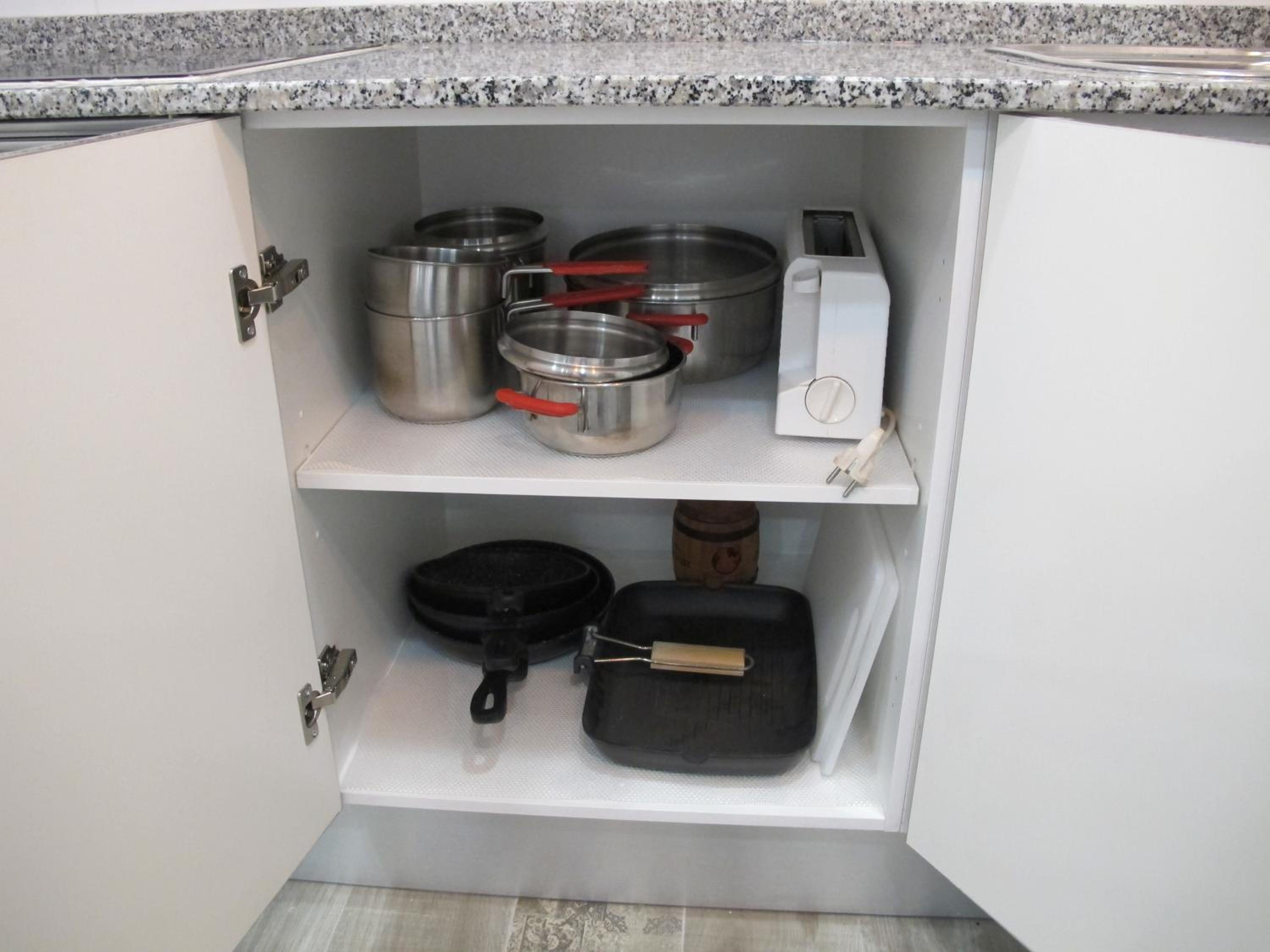 Three-Bedroom Apartment - Photo 13