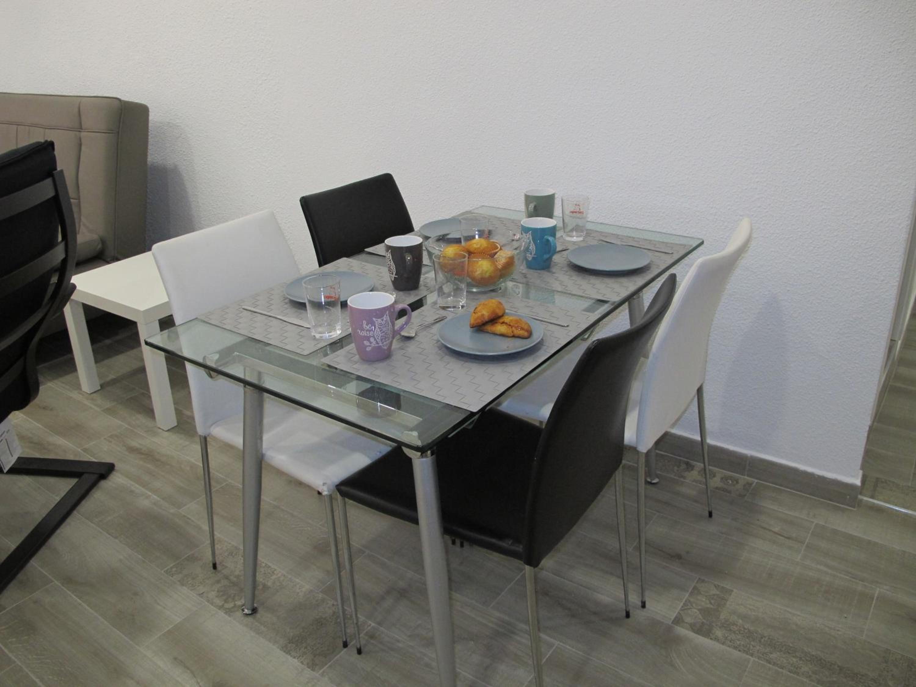 Three-Bedroom Apartment - Photo 4