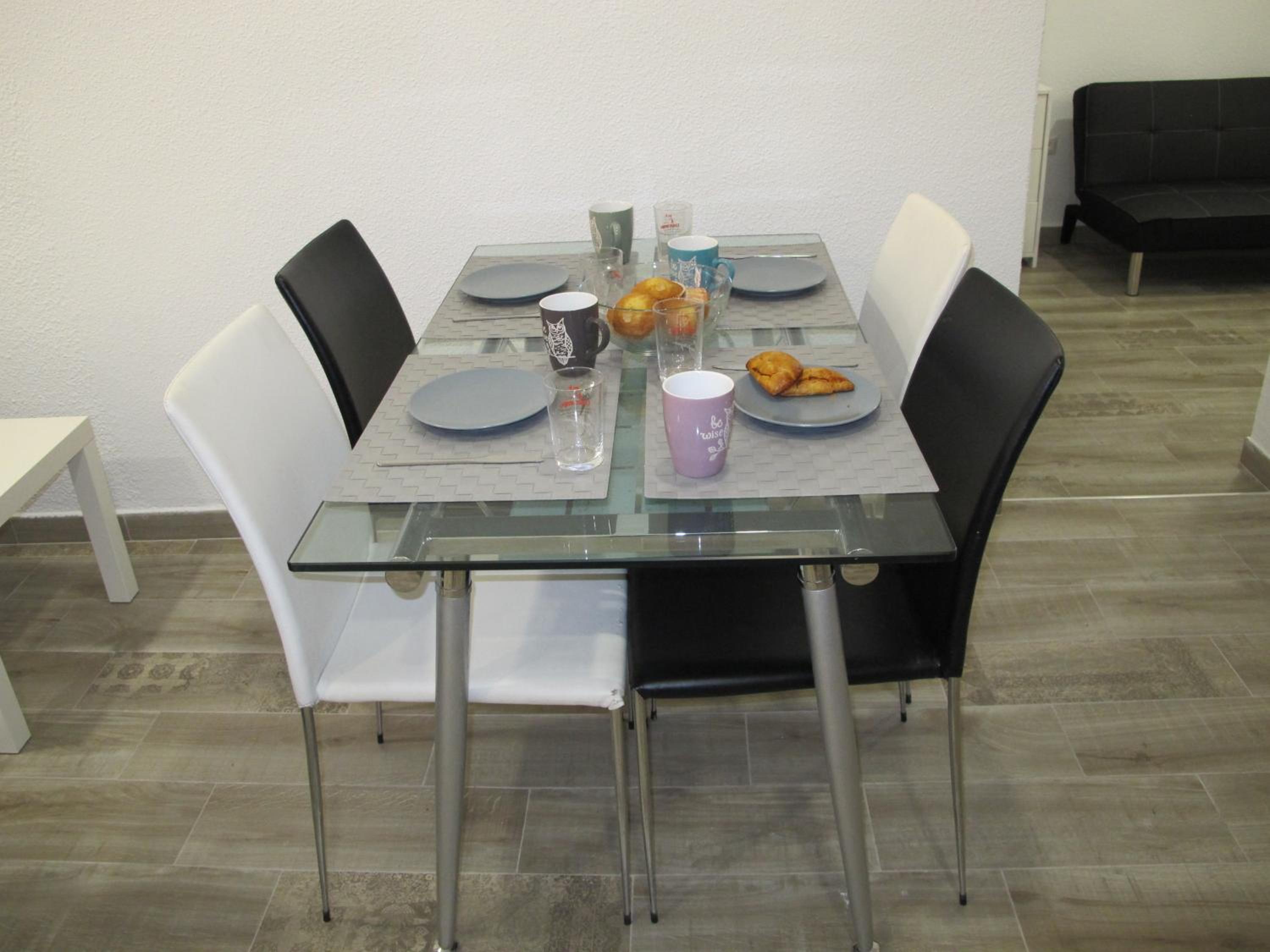 Three-Bedroom Apartment - Photo 3