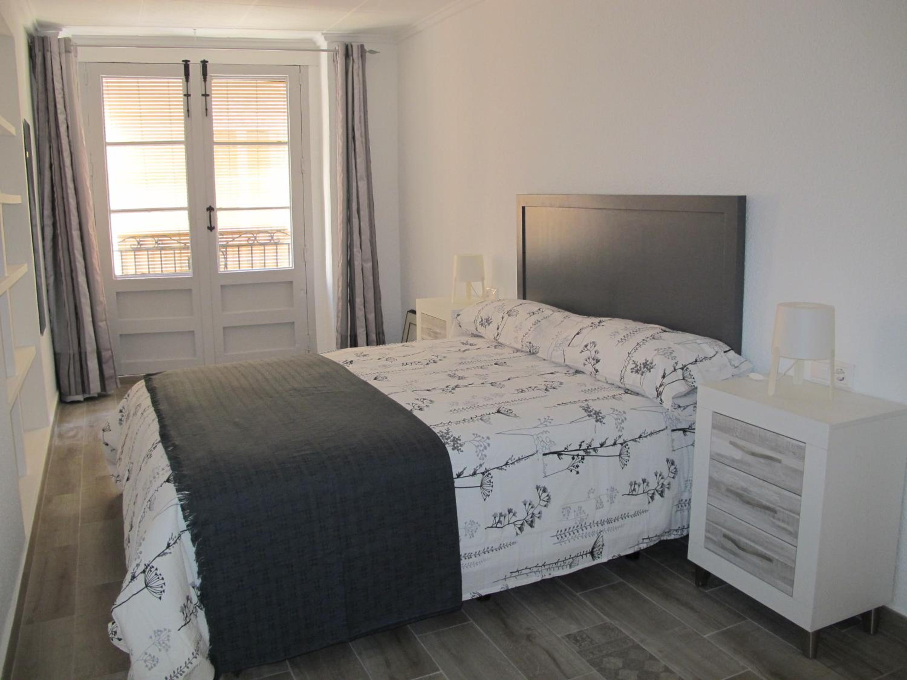 Three-Bedroom Apartment - Photo 26