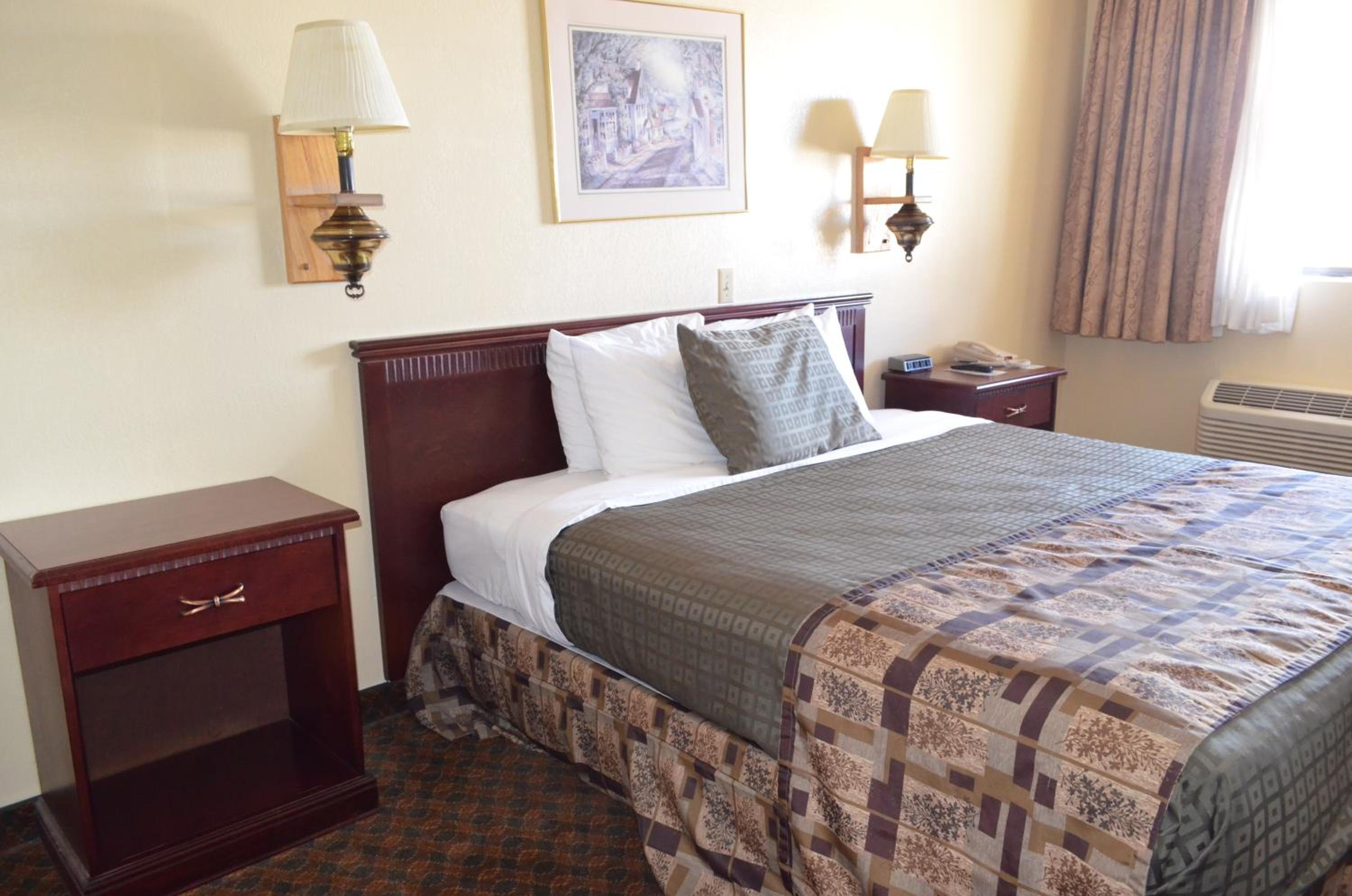 Queen Room - Photo 1