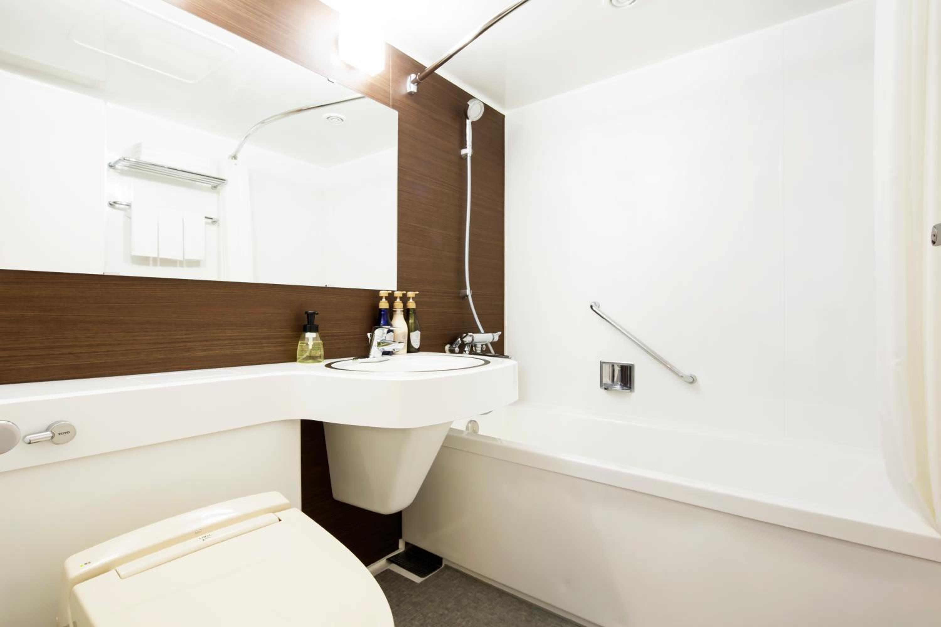 Standard Triple Room - Non-Smoking photo 3
