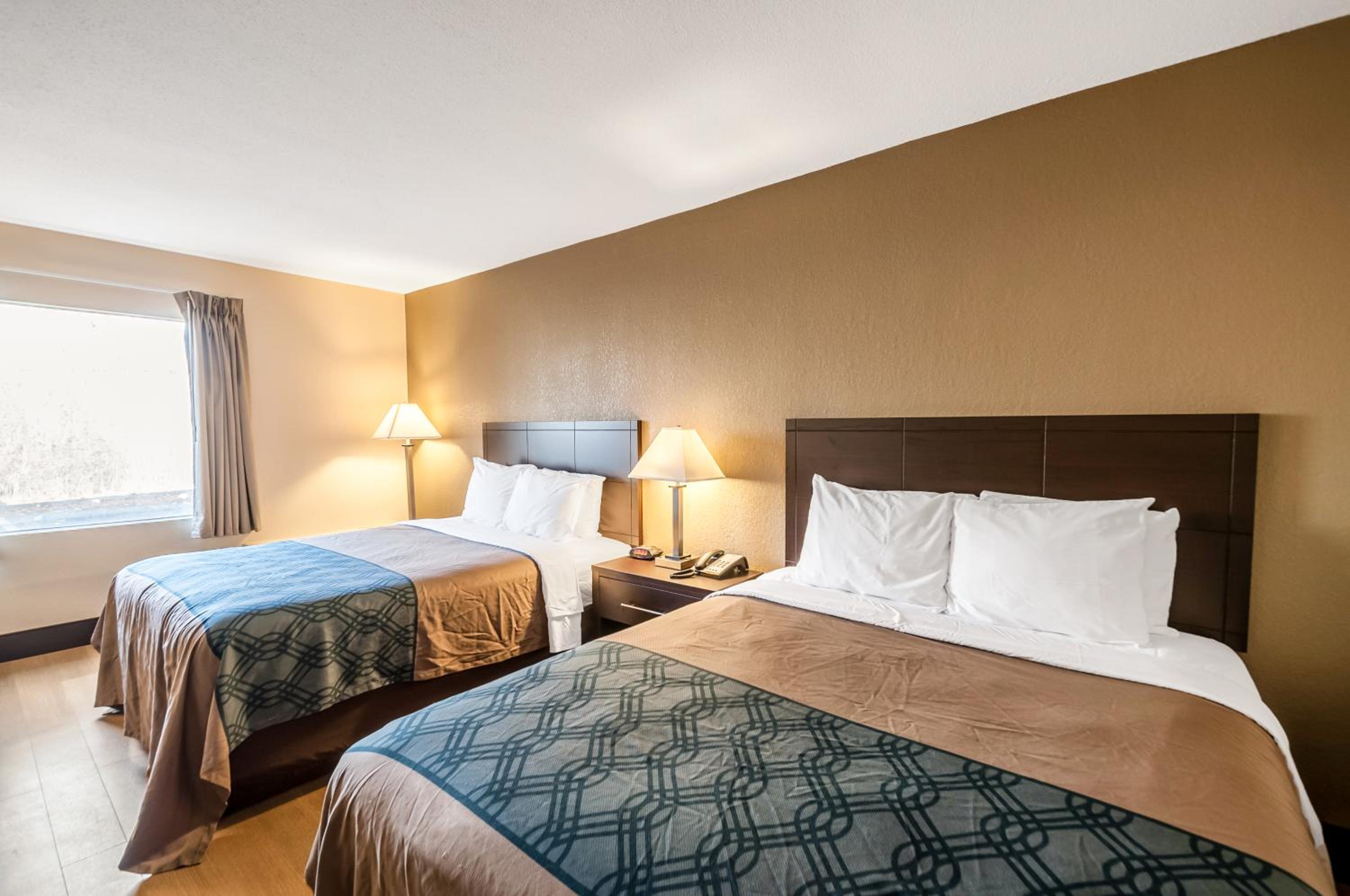 Queen Room with Two Queen Beds - Non-Smoking photo 1