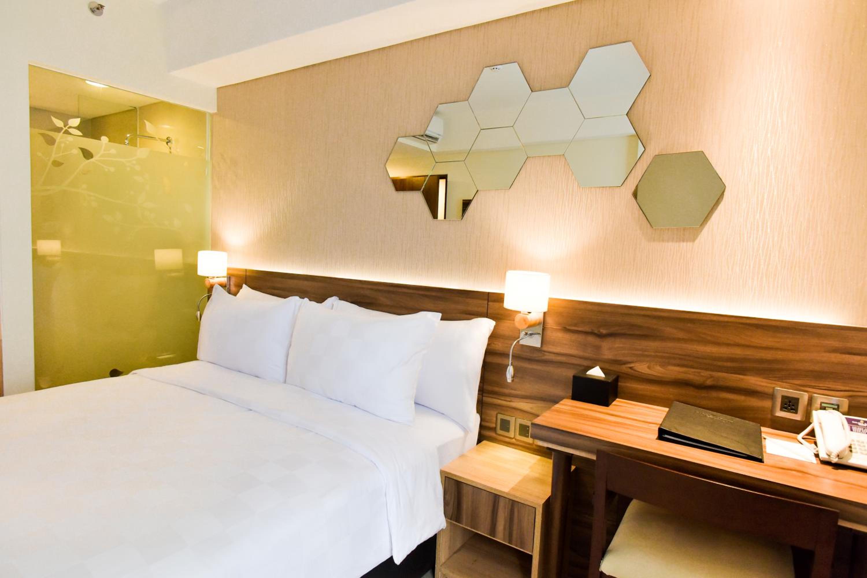 Superior Queen Room photo 1
