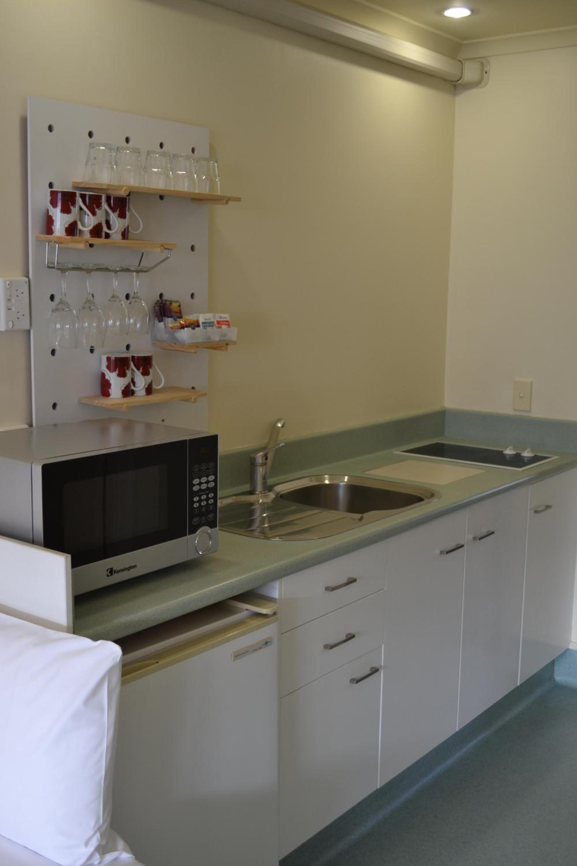 One-Bedroom Apartment - Photo 12