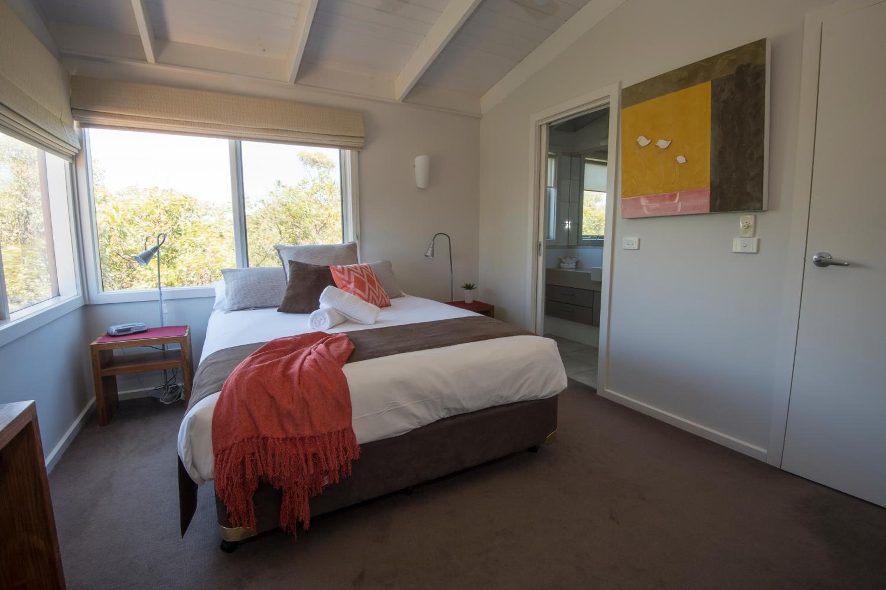 Three-Bedroom Villa photo 3