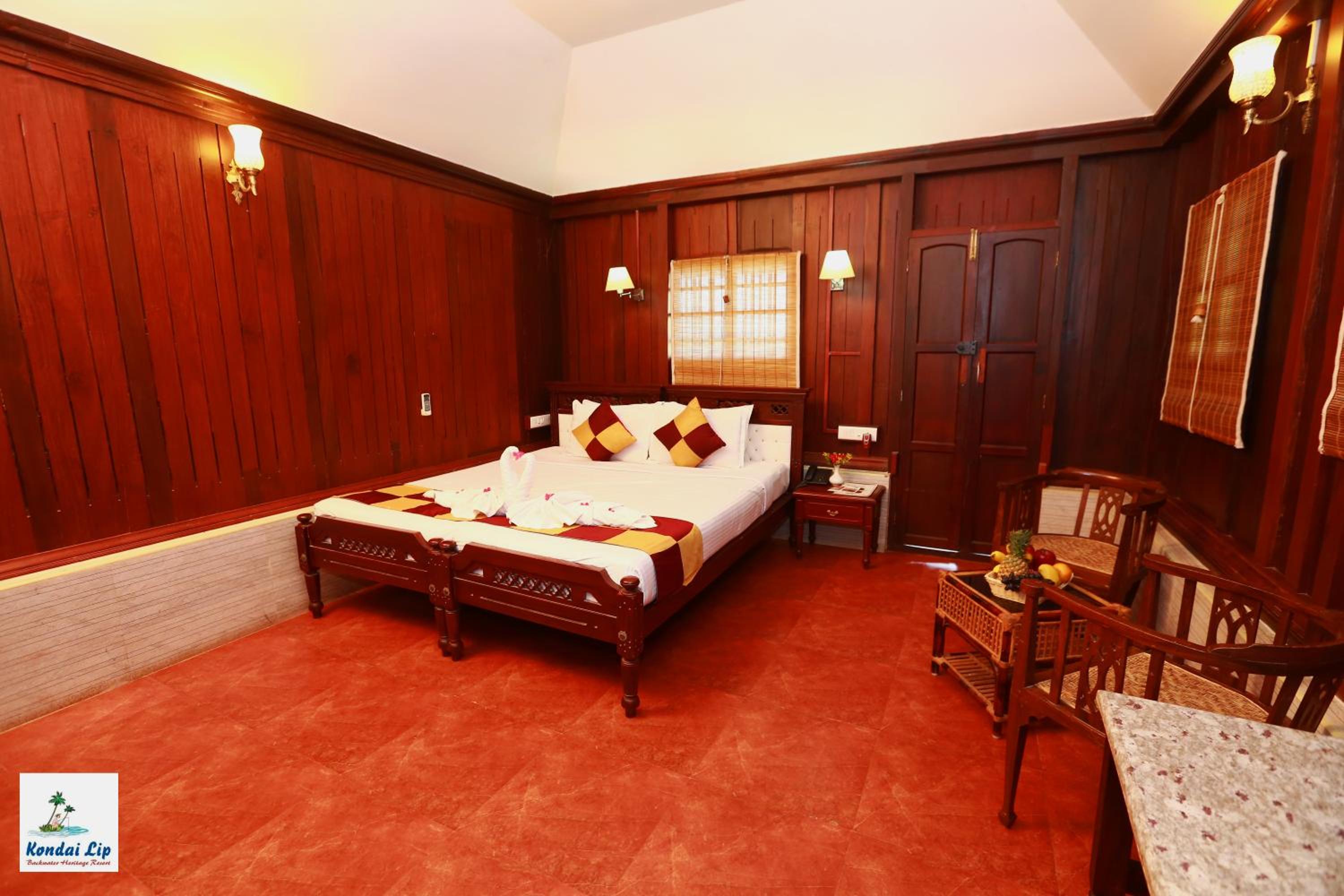 Super Deluxe Cottage - Photo 2