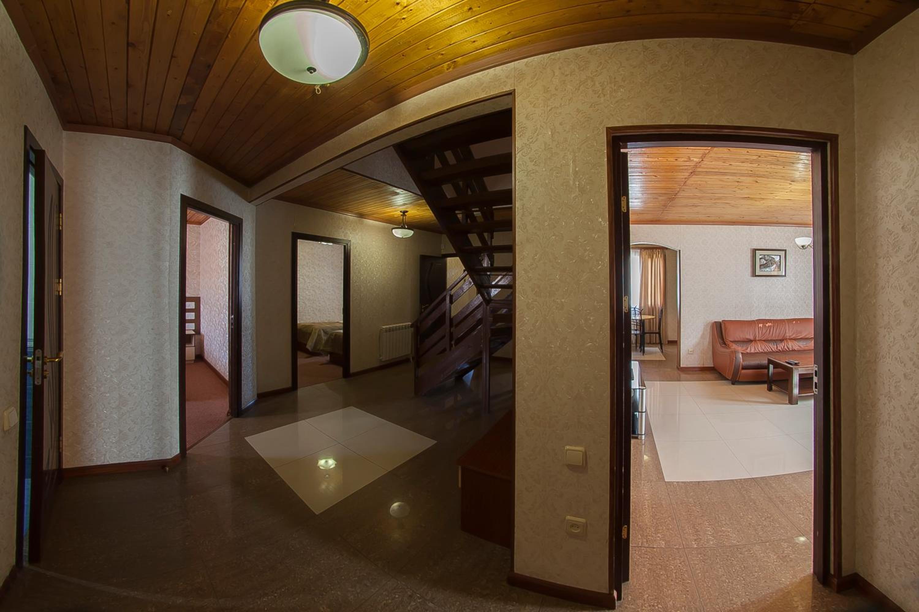 Comfort Four-Bedroom Cottage
