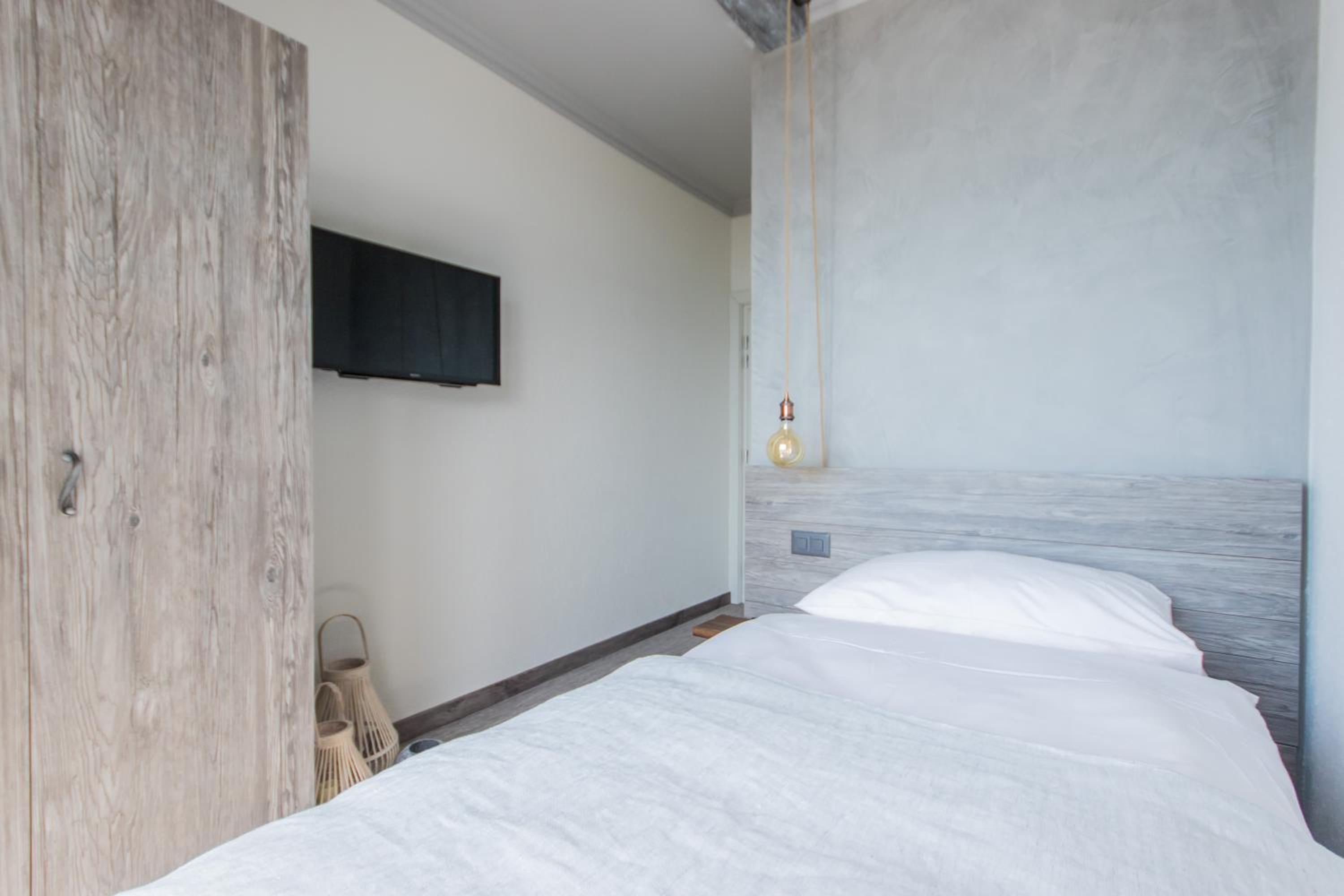 Single Room with Lake View photo 3