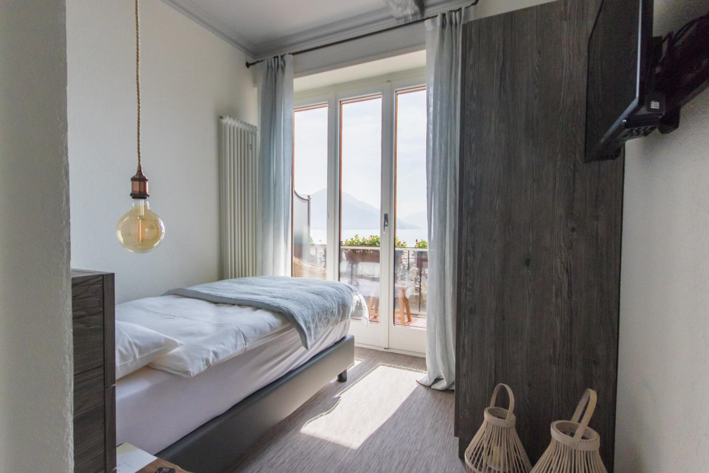 Single Room with Lake View photo 2