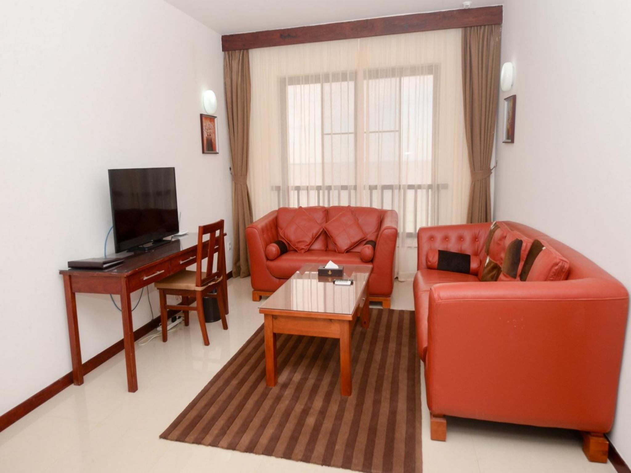 One-Bedroom Apartment photo 2