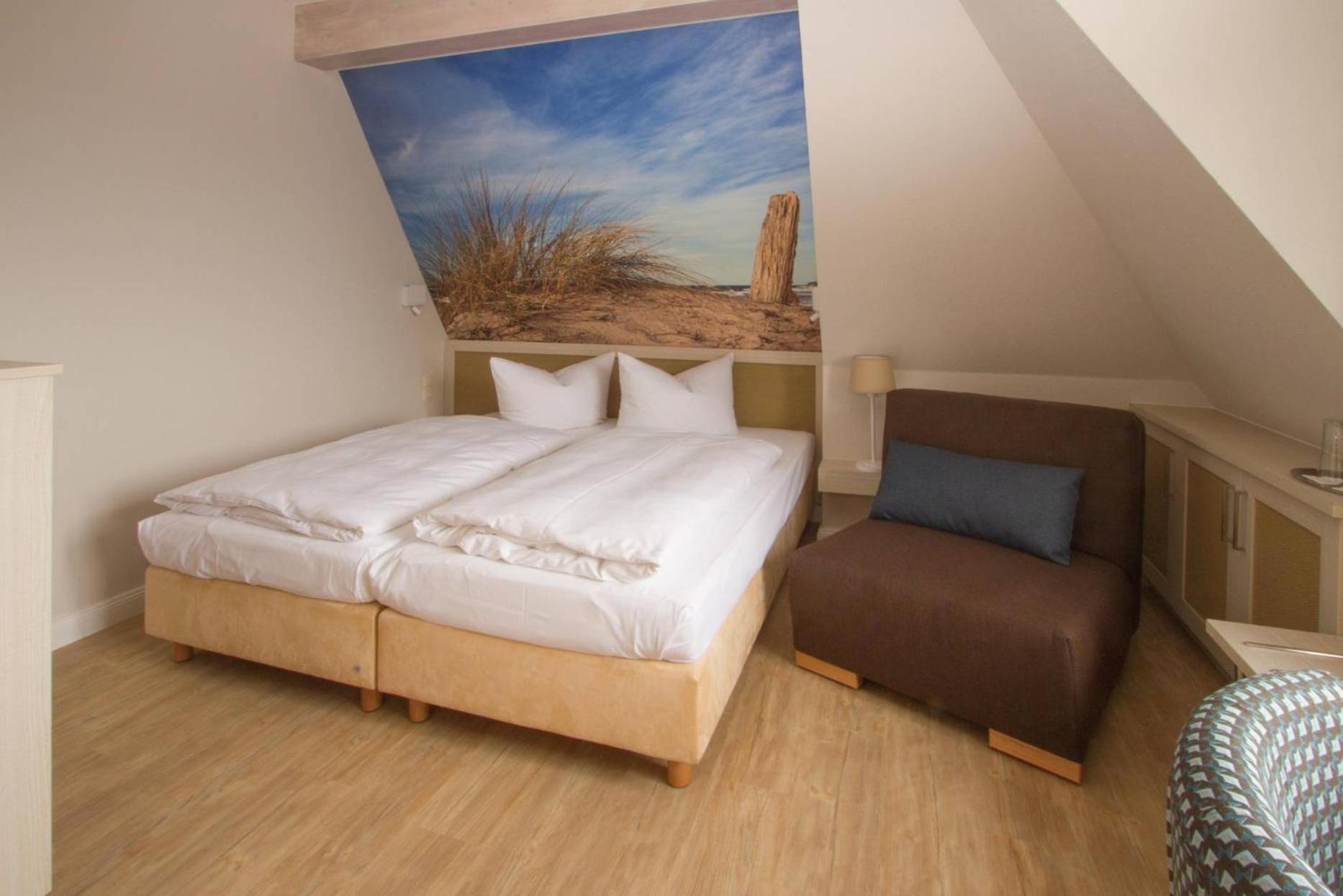 Double Room - Photo 7