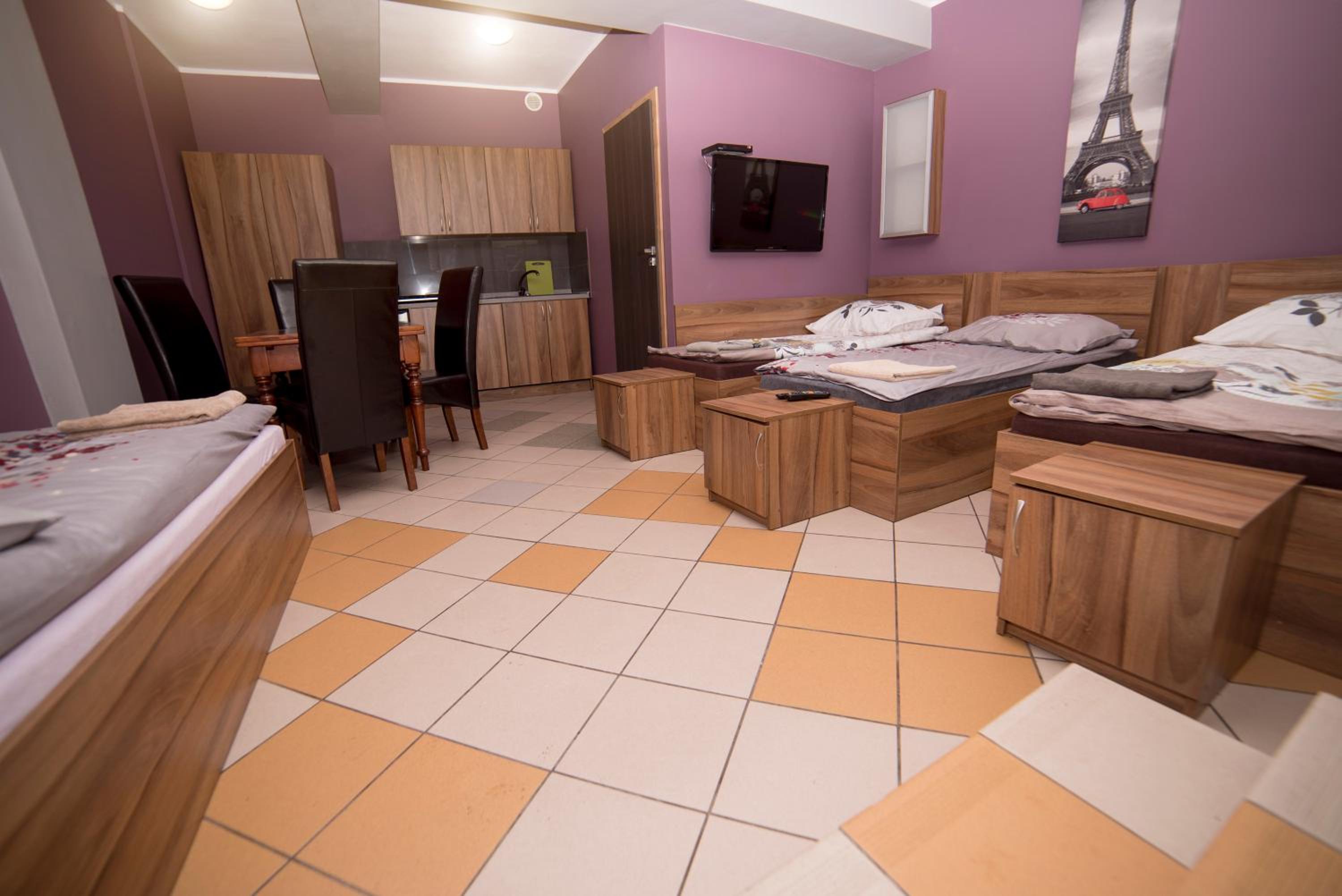Deluxe Quadruple Room - Photo 1
