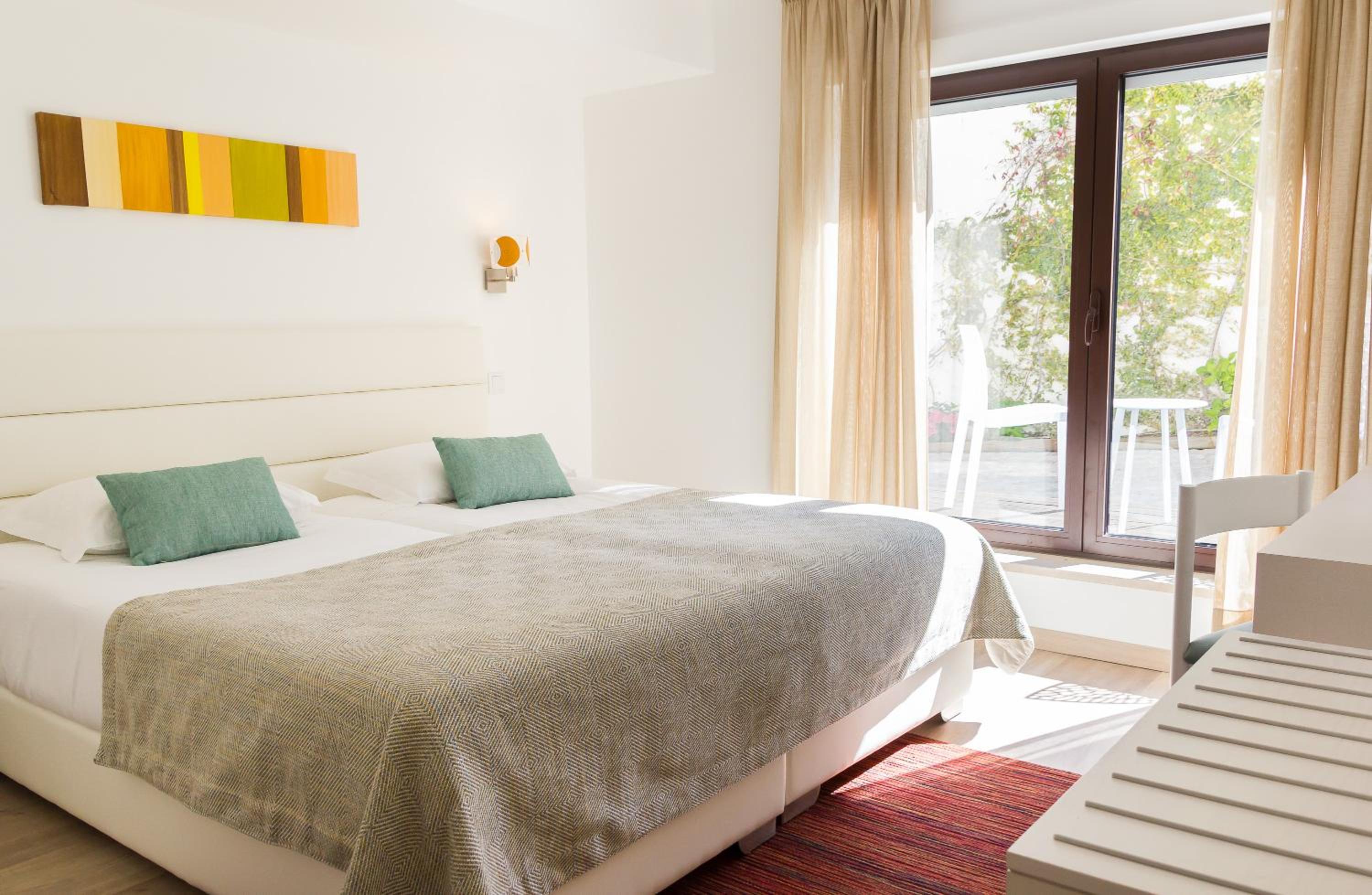 Standard Double or Twin Room - Photo 2