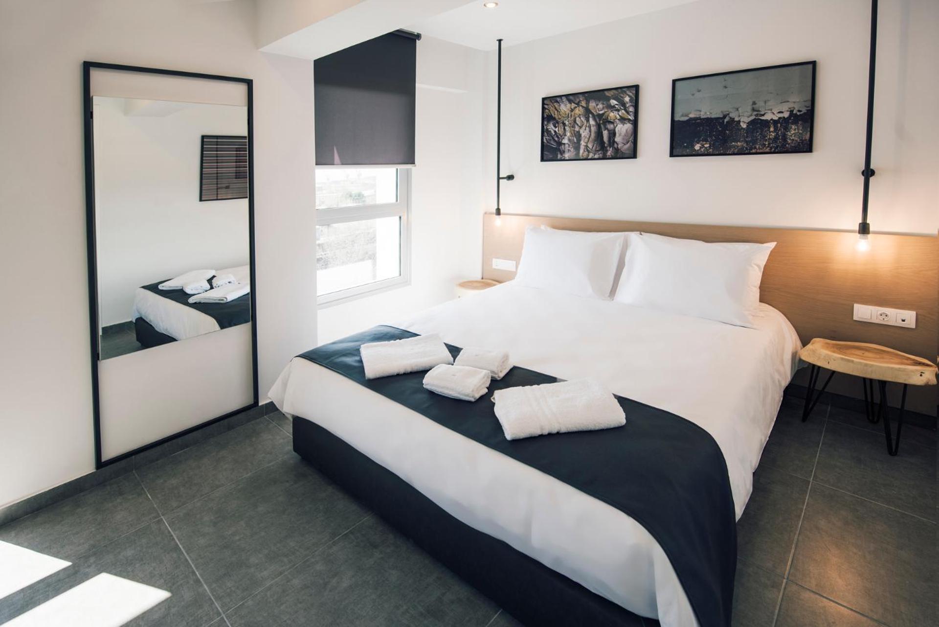 Standard Double or Twin Room with Sea View - Photo 1
