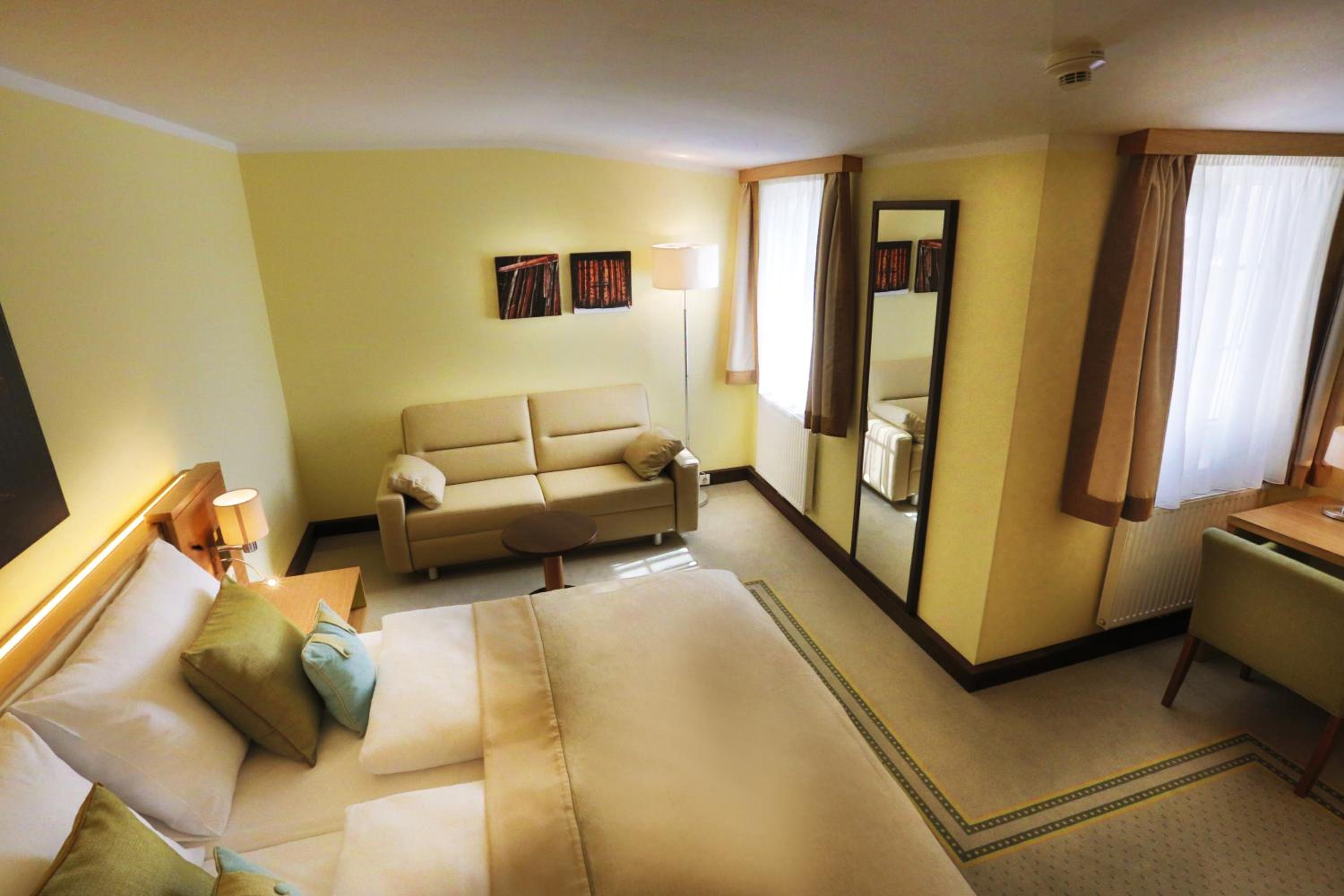Premium Double or Twin Room - Photo 5