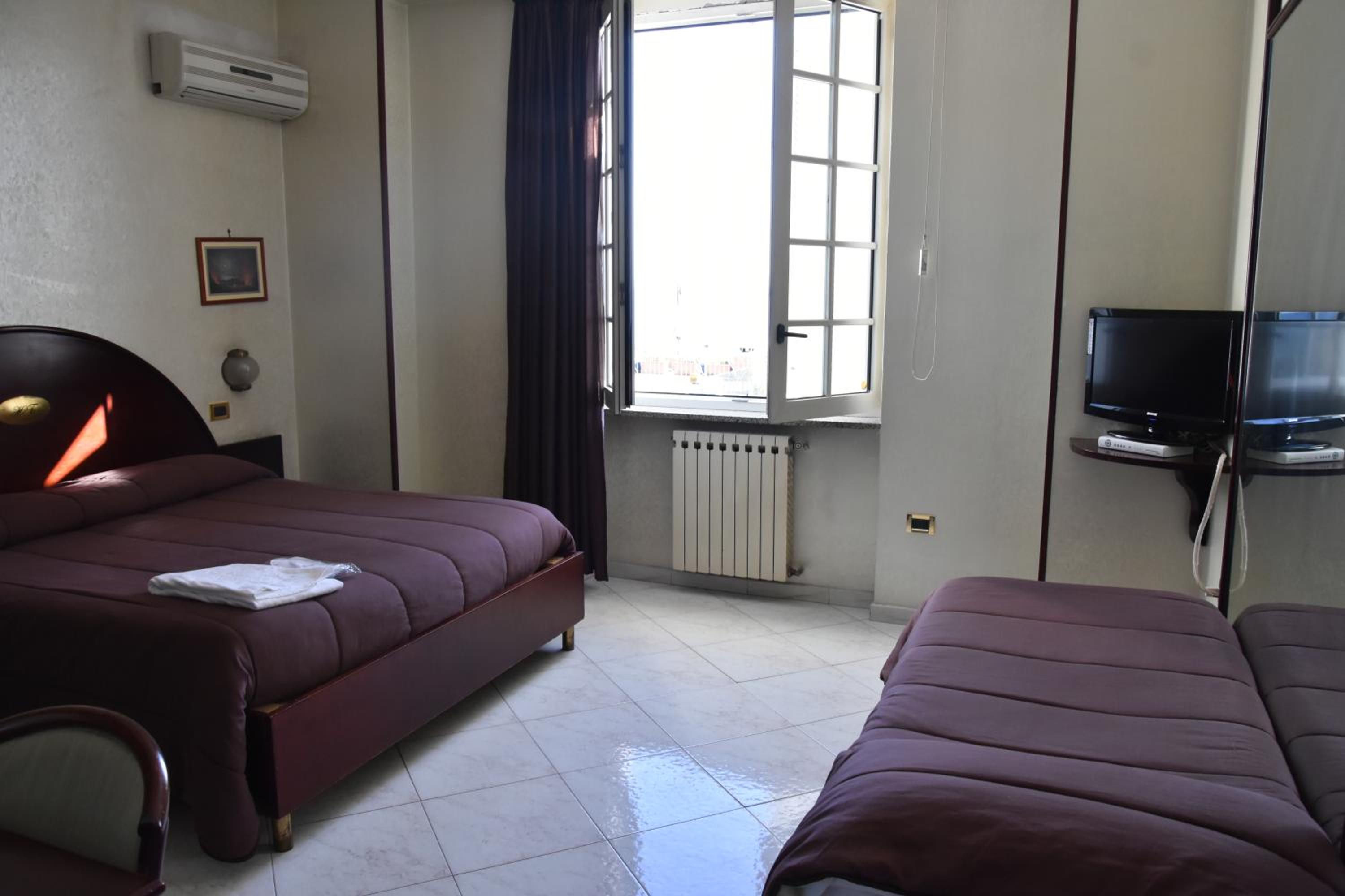 Triple Room - Photo 5
