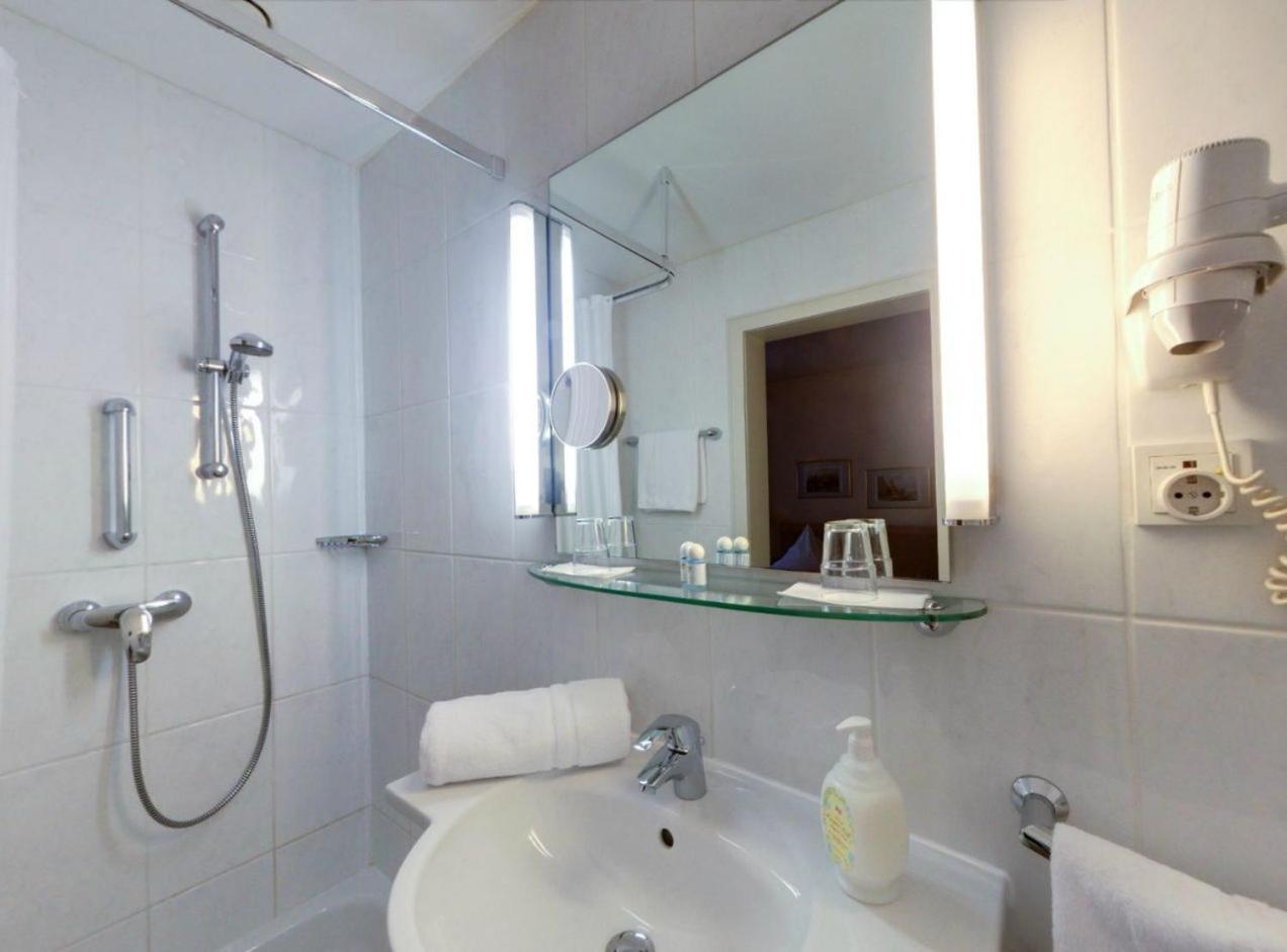Single Room photo 3
