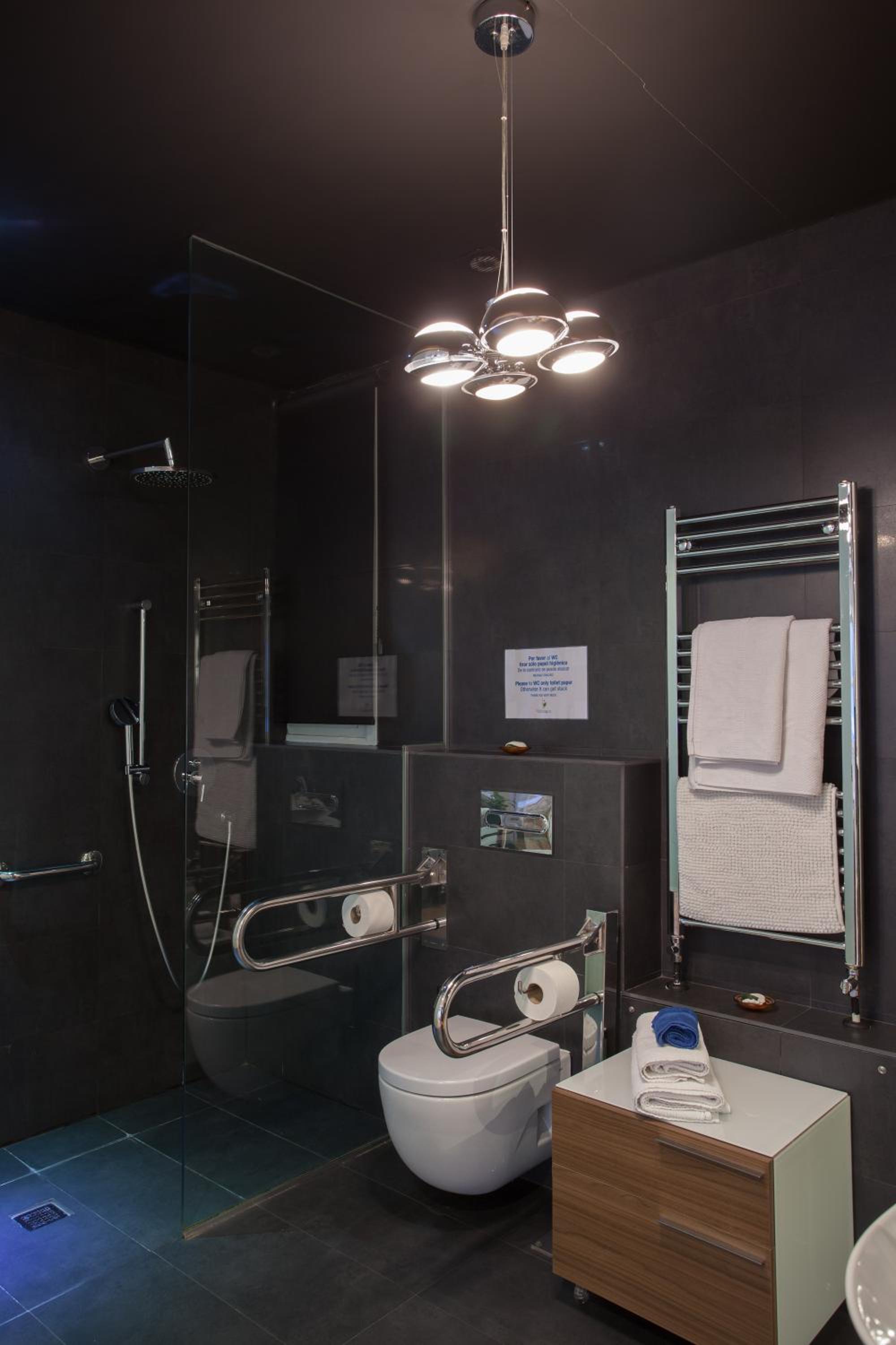 Superior One-Bedroom Apartment - Calle Hernan N*9 - Photo 11