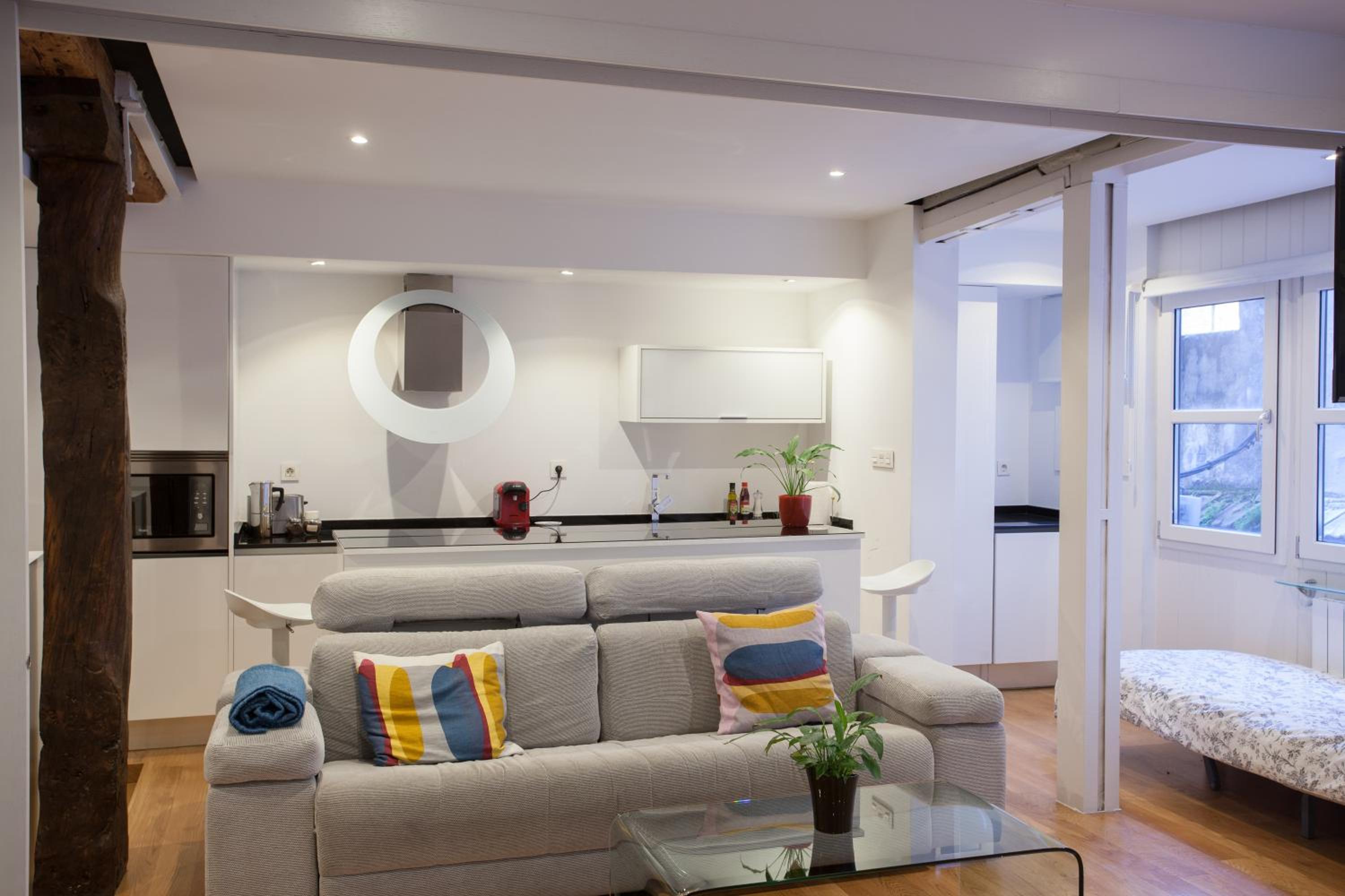 Superior One-Bedroom Apartment - Calle Hernan N*9 - Photo 21