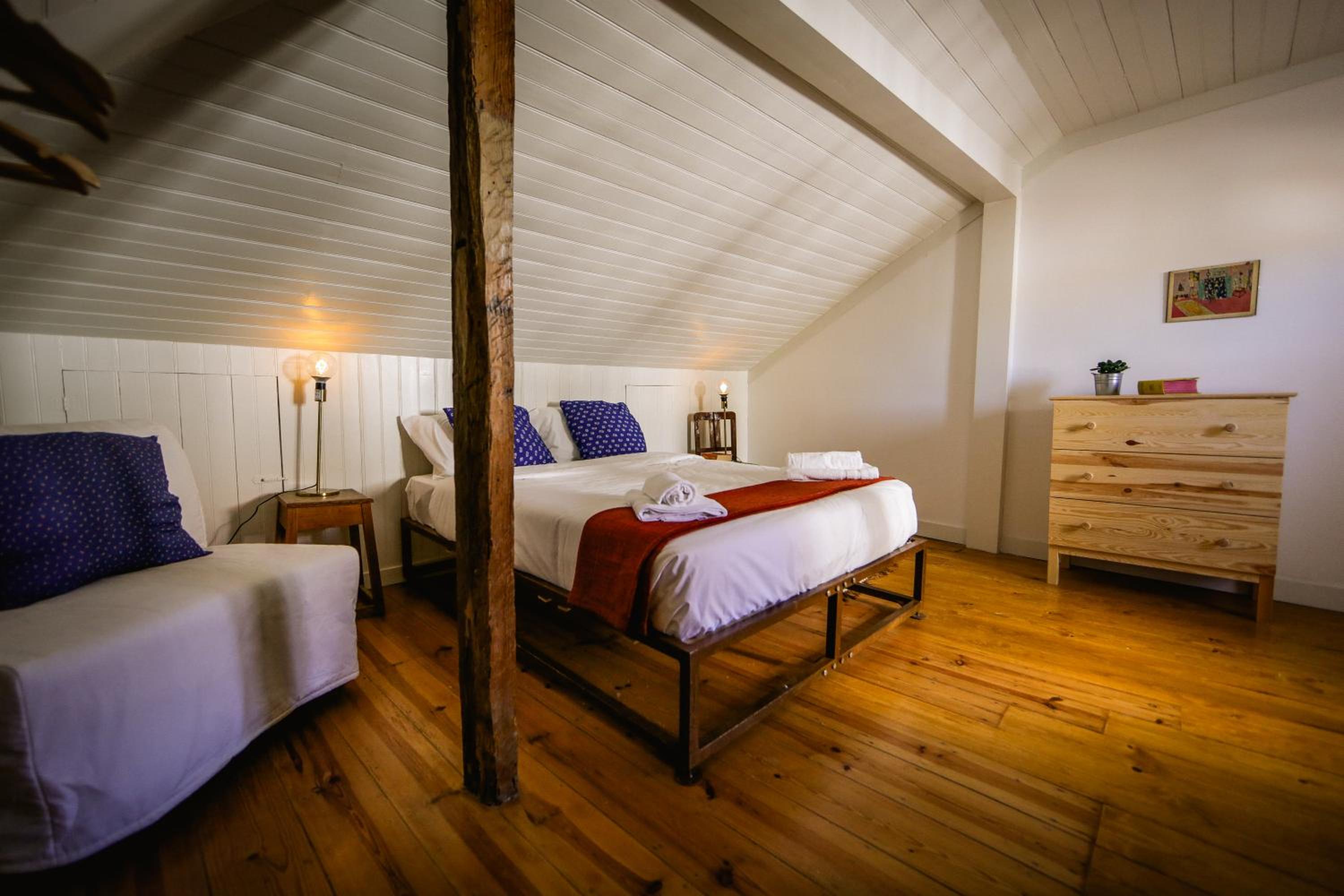 Double Room with Shared Bathroom photo 3