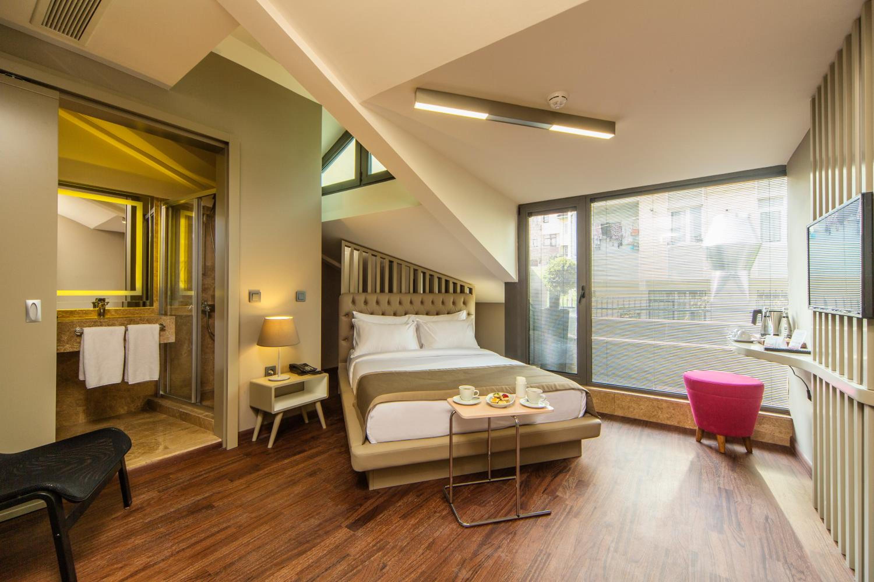 Double Room with Balcony photo 3