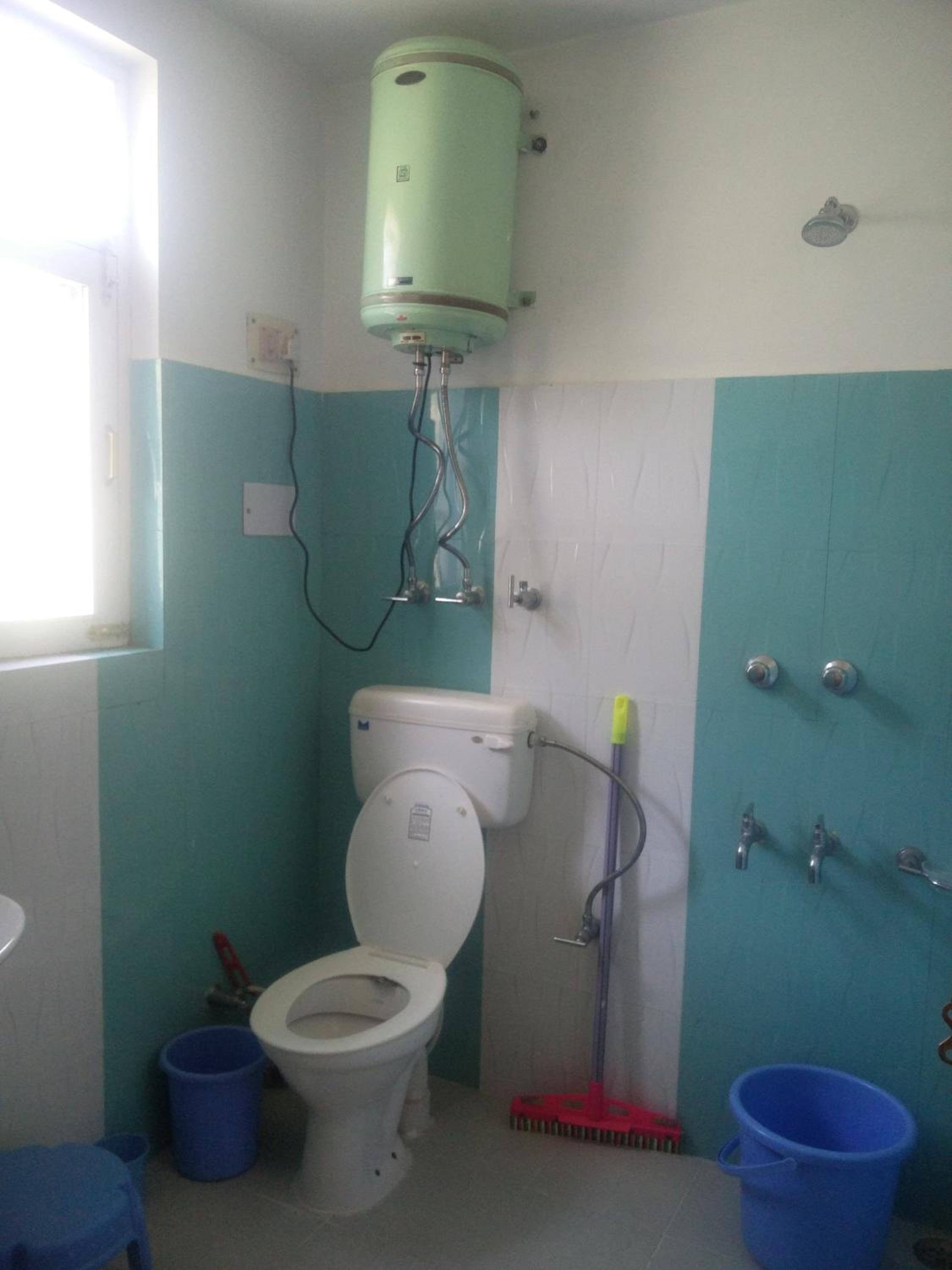 Deluxe Double Room with Bath - Photo 2