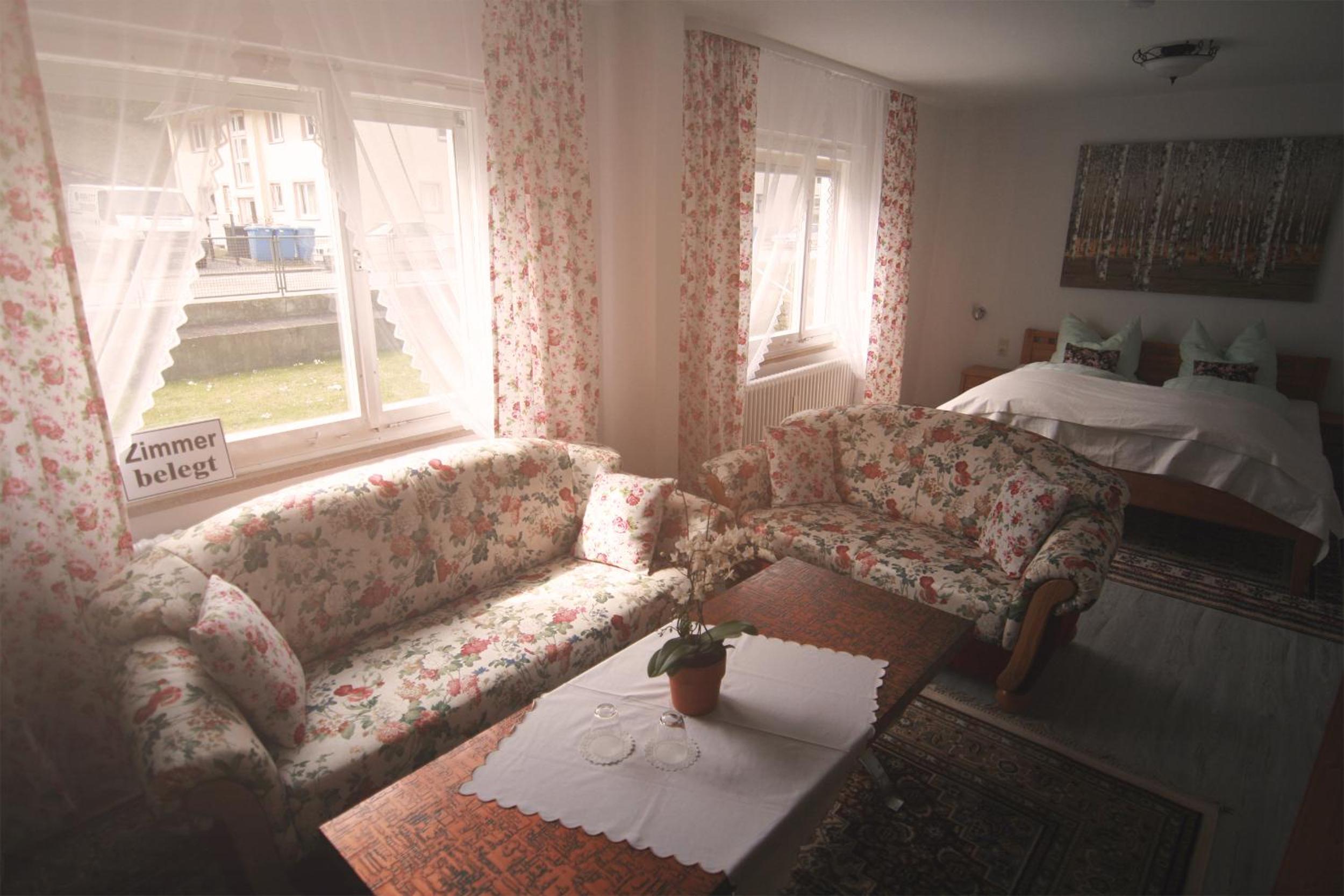 Double Room with Shared Bathroom photo 1