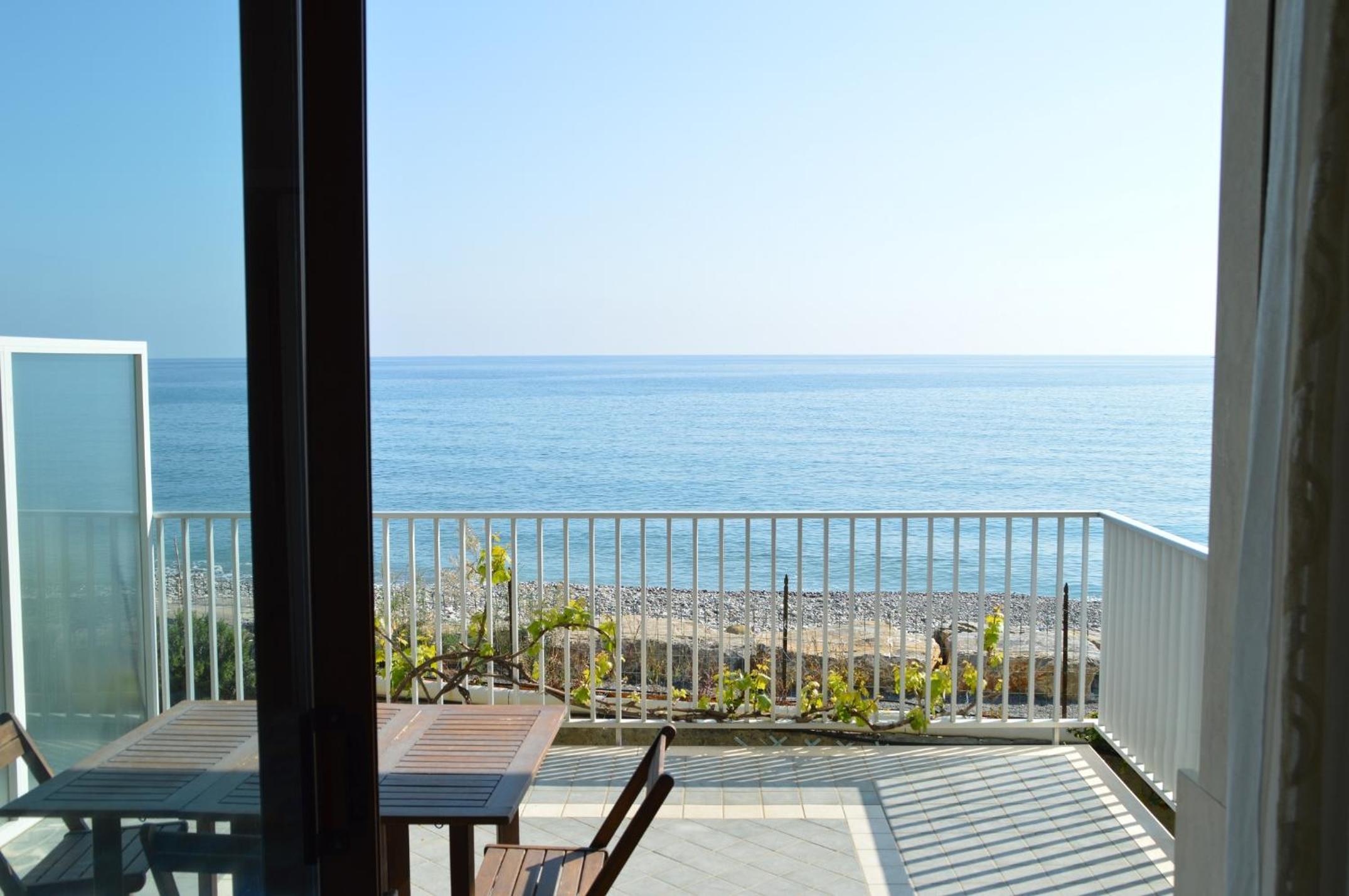 Studio Apartment with Sea View photo 1