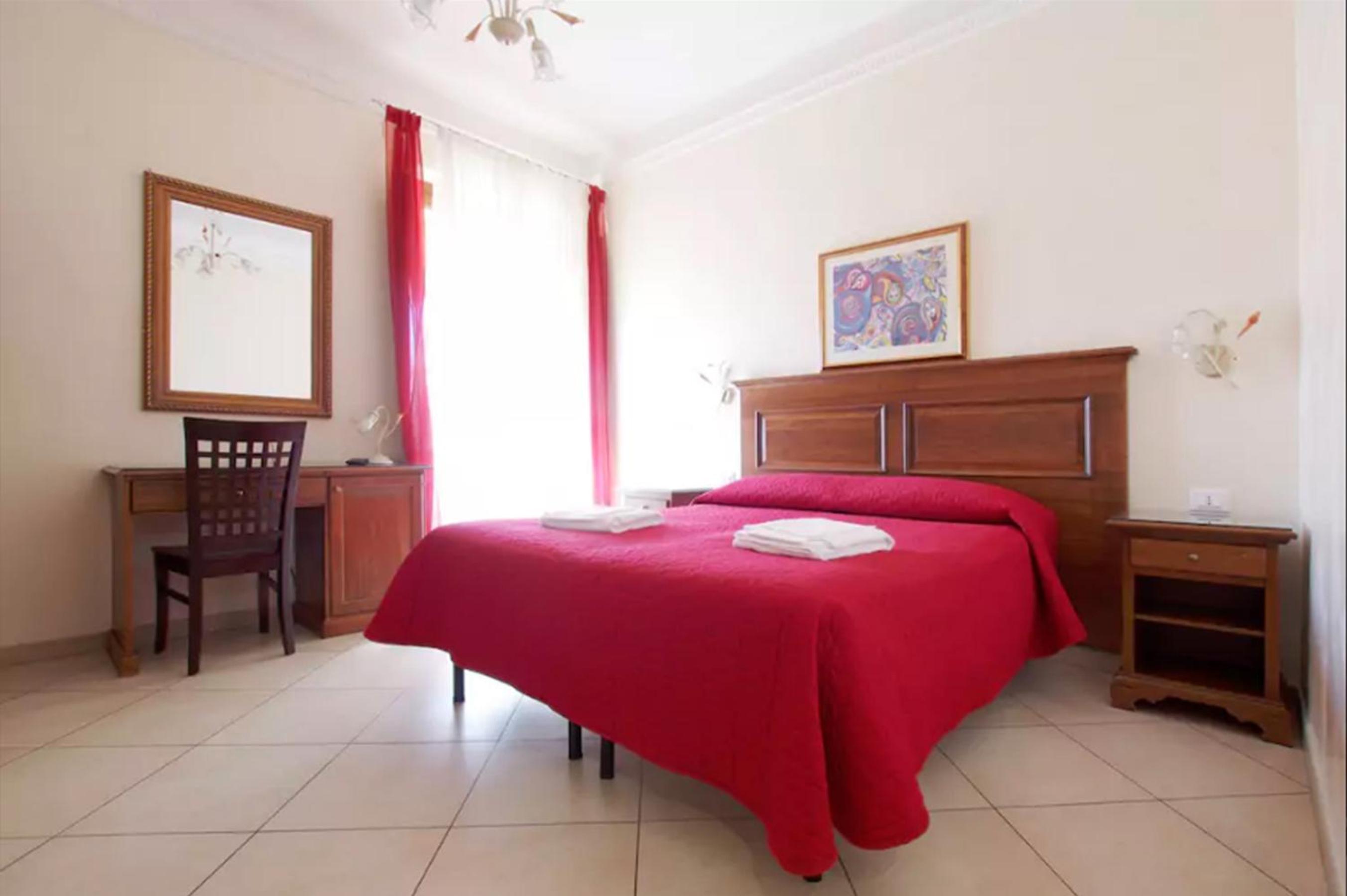 Double Room With Private External Bathroom