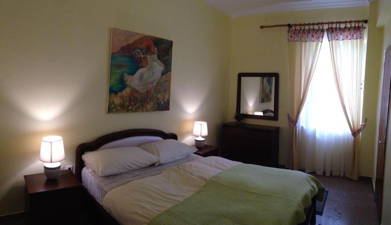 Two-Bedroom Apartment - Photo 5