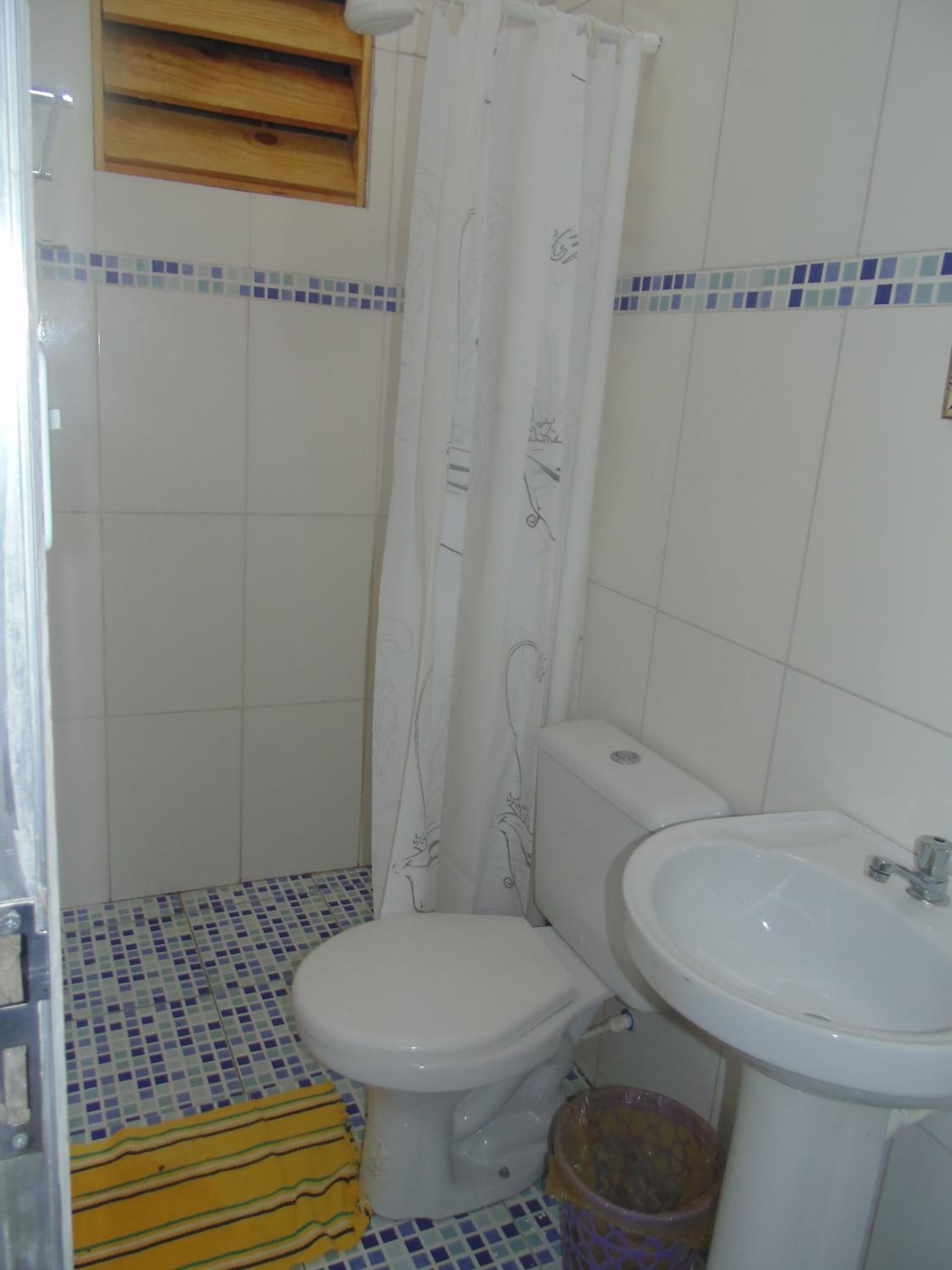 Double Room with Private Bathroom - Photo 5