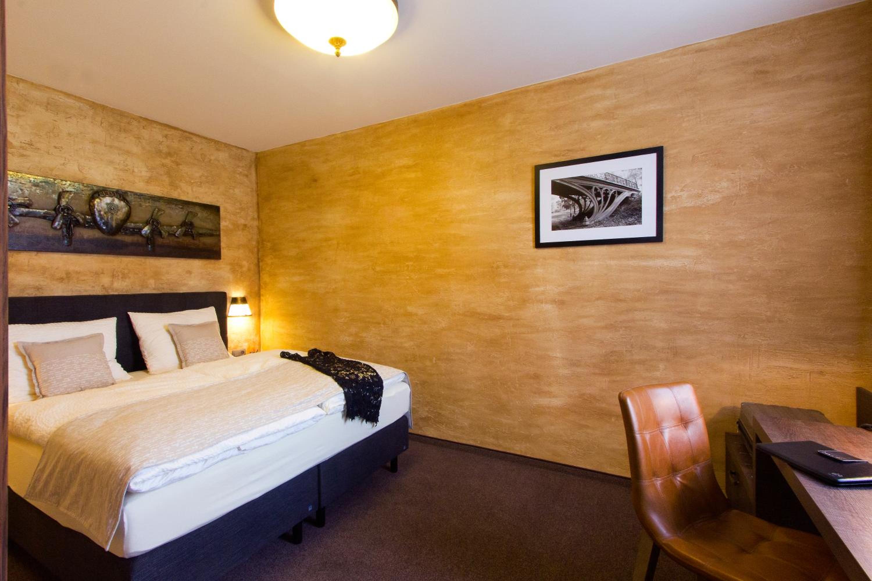 Deluxe Double Room - Photo 38
