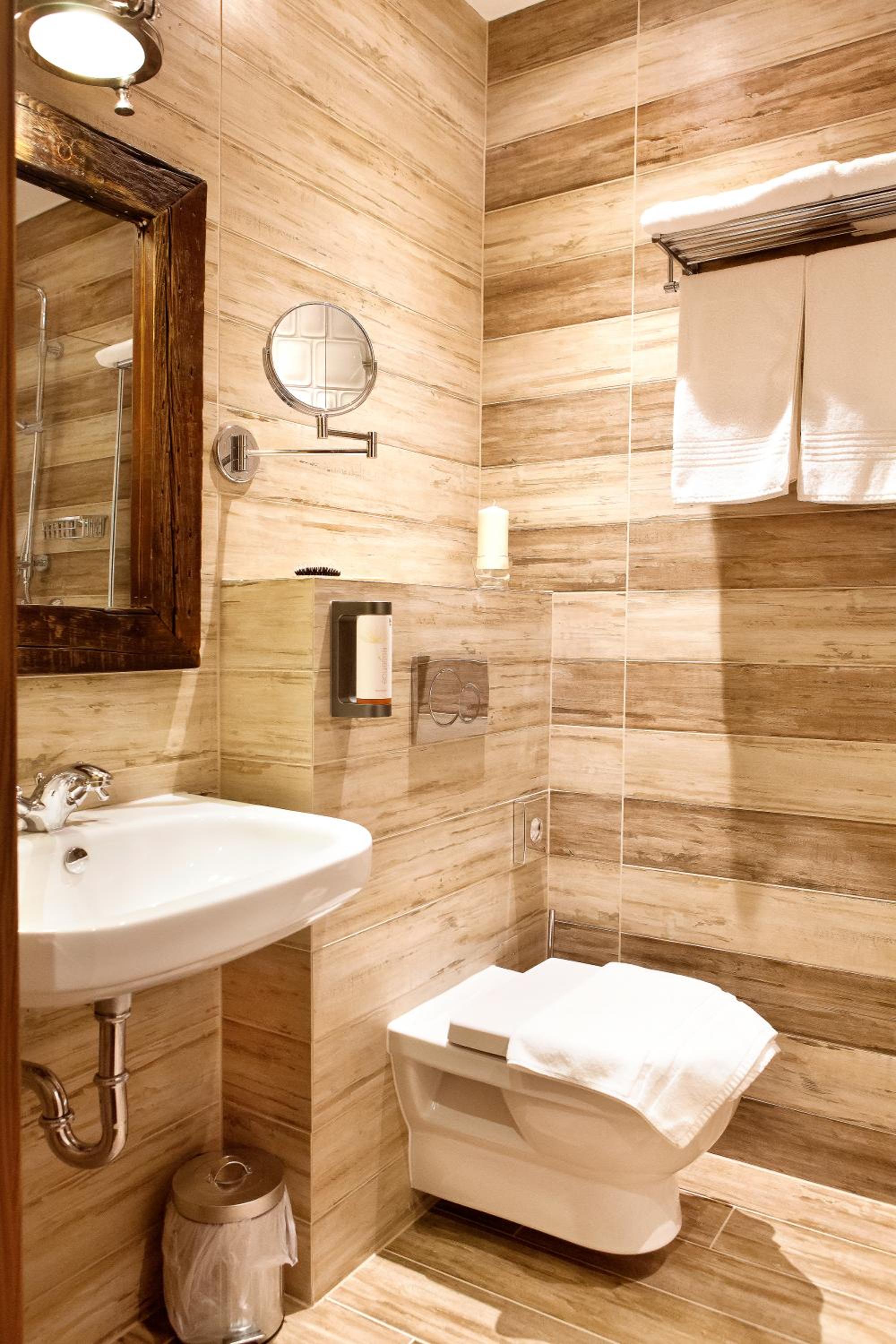 Deluxe Double Room - Photo 6