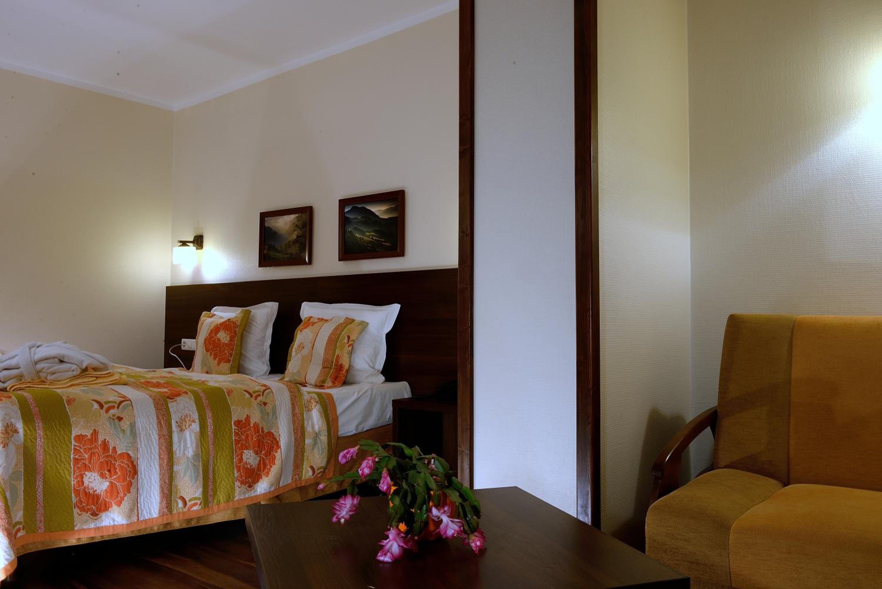 Basic Double Room - Photo 2