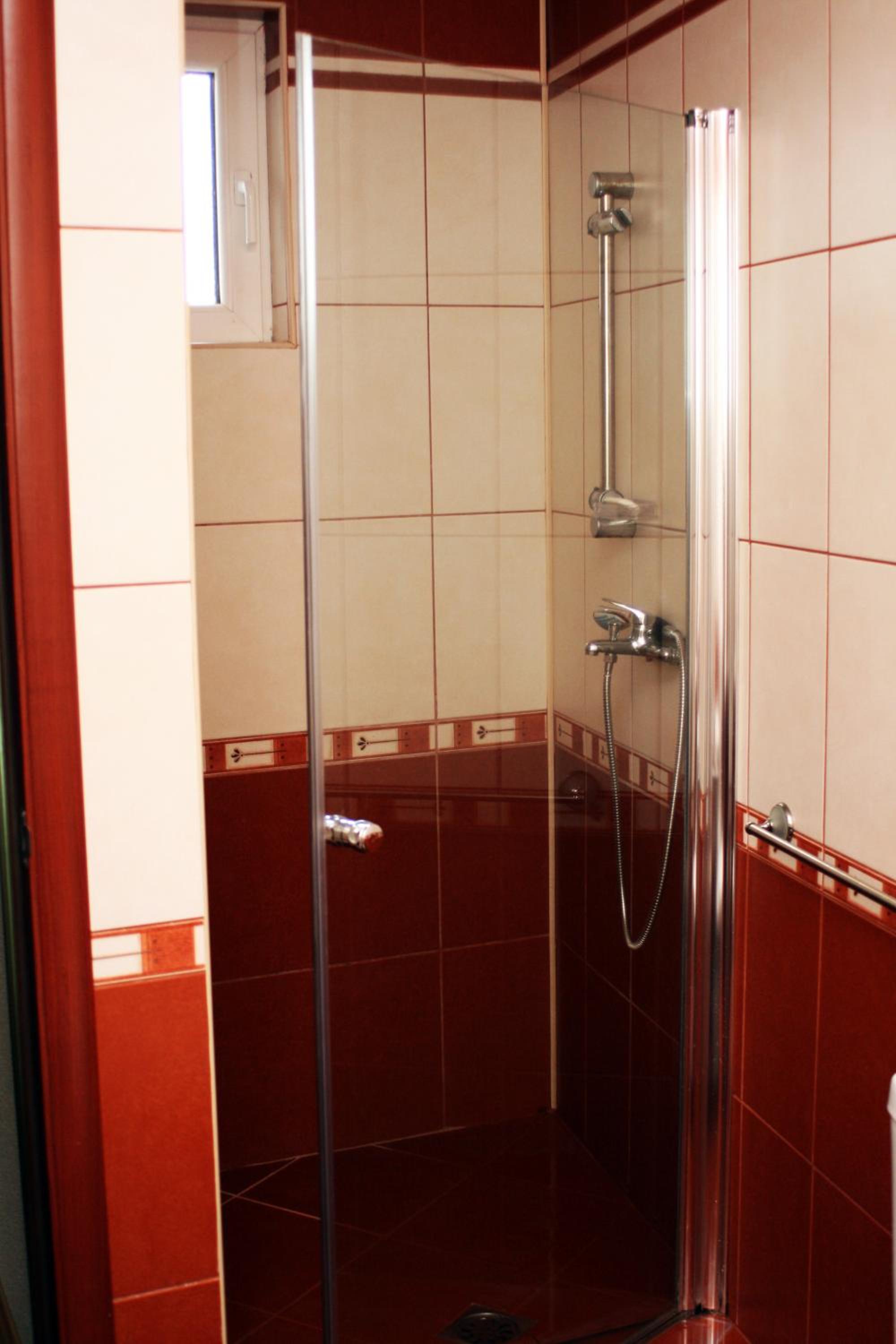 Classic Double Room with Balcony and Shared Bathroom photo 1