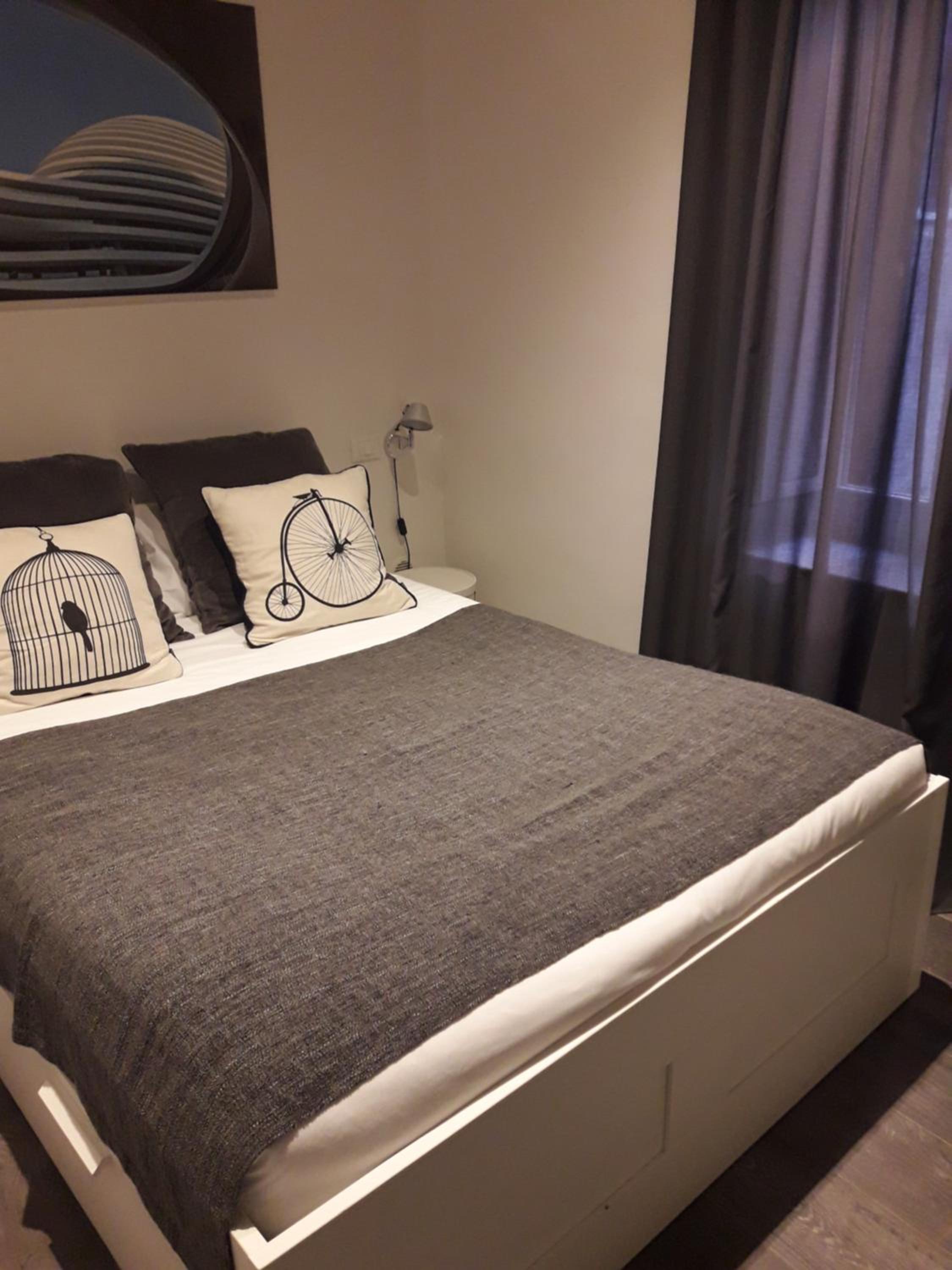 Deluxe Two-Bedroom Apartment