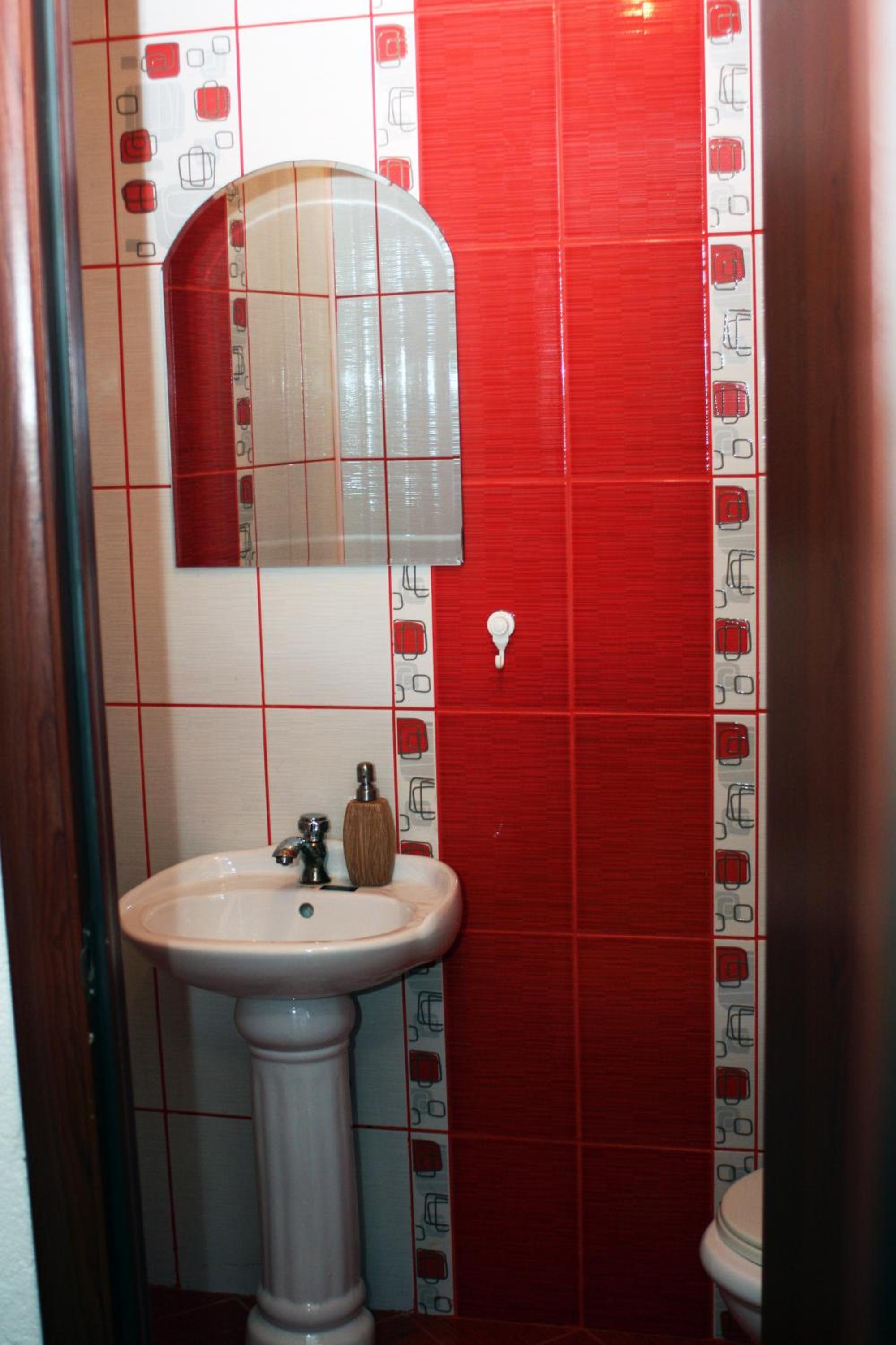 Classic Double Room with Balcony and Shared Bathroom photo 3