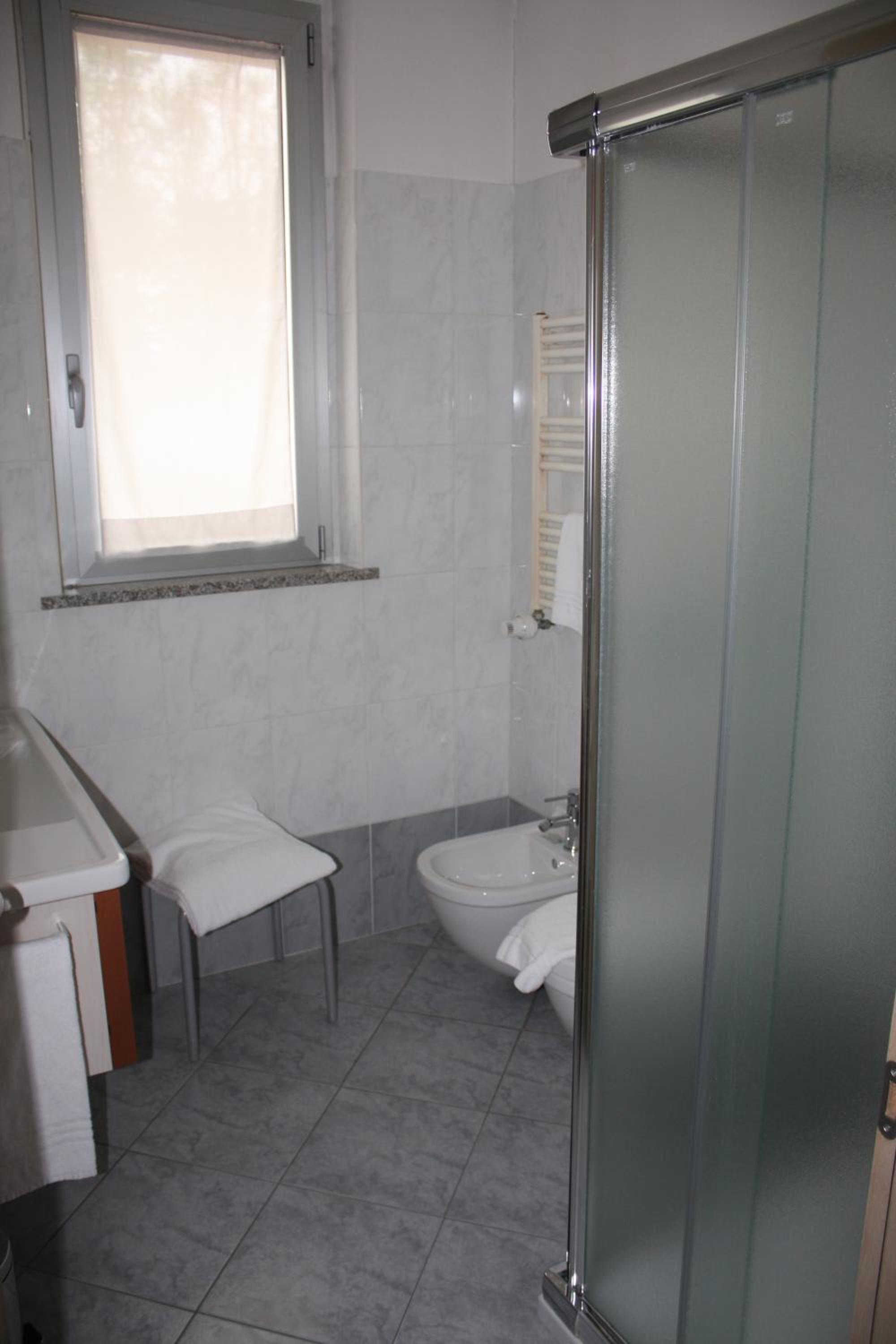 Double Room - Photo 3