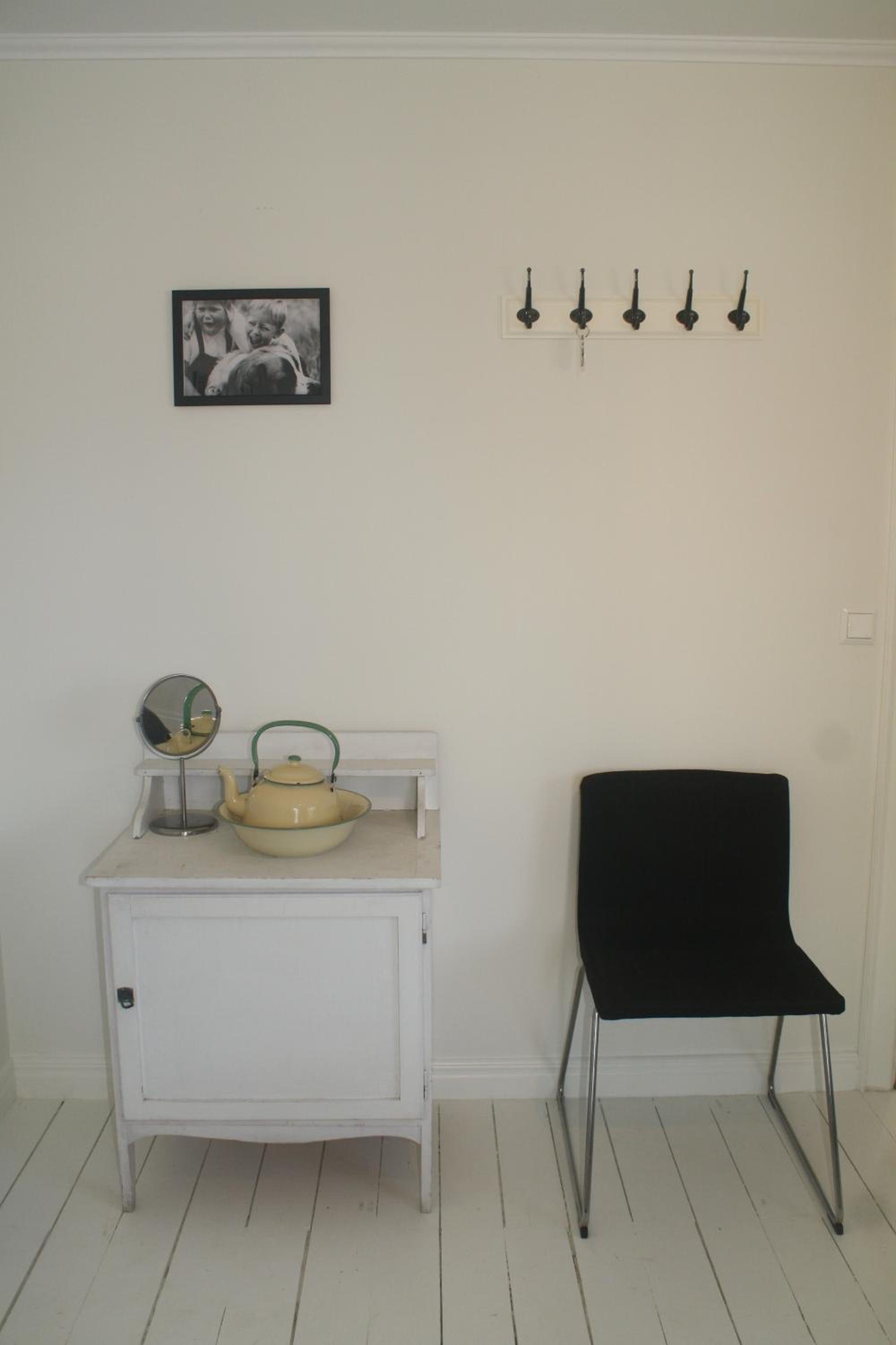 Double Room with Shared Bathroom photo 2