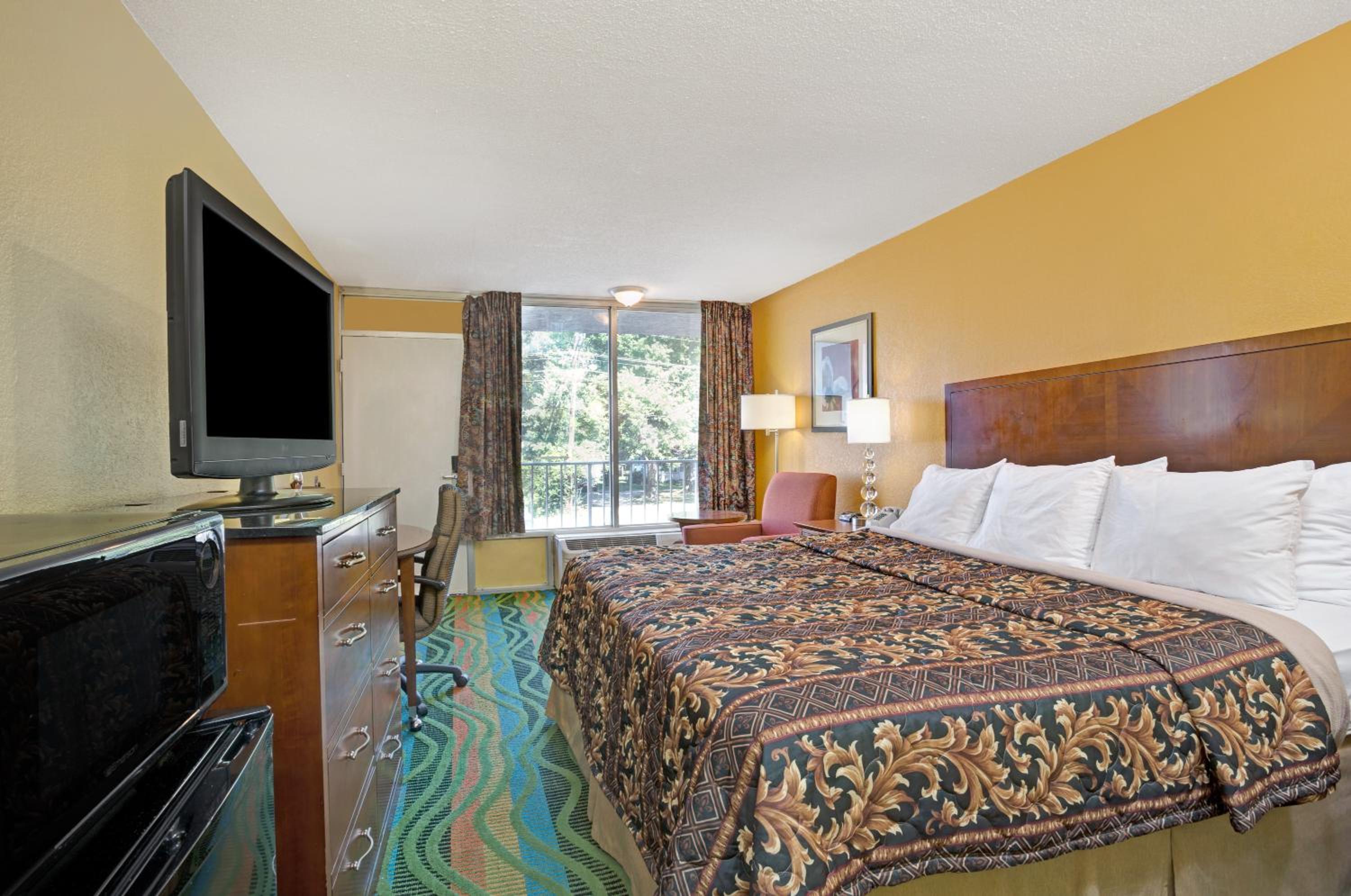 King Room - Disability Access/Non-Smoking photo 2