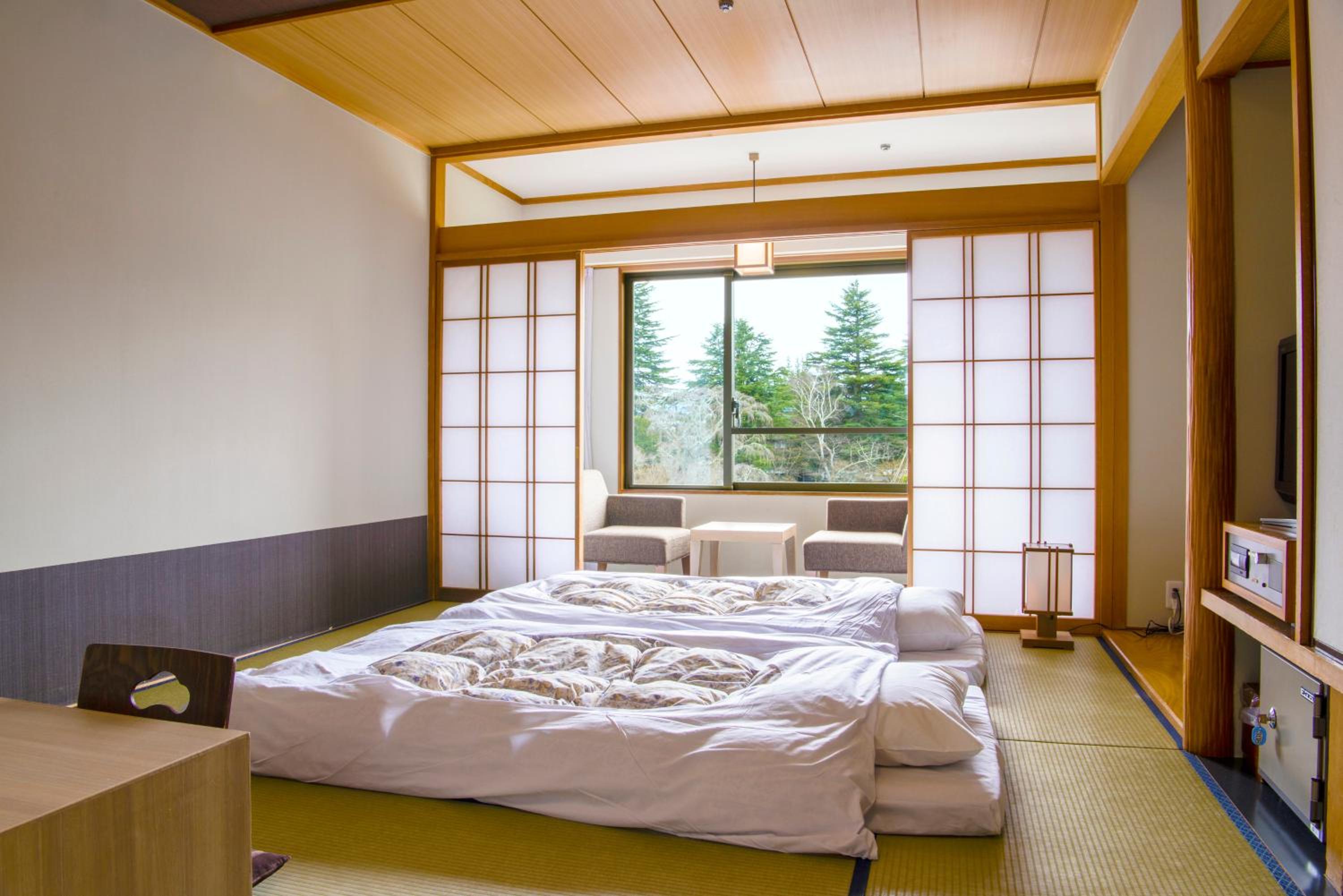 Moderate Japanese-Style Room with Garden View