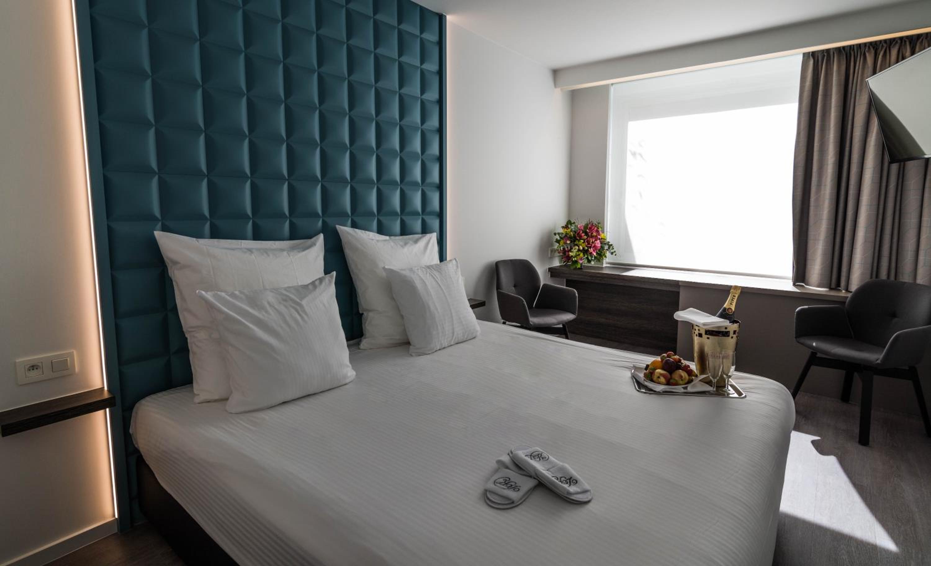 Standard Double or Twin Room - Photo 1