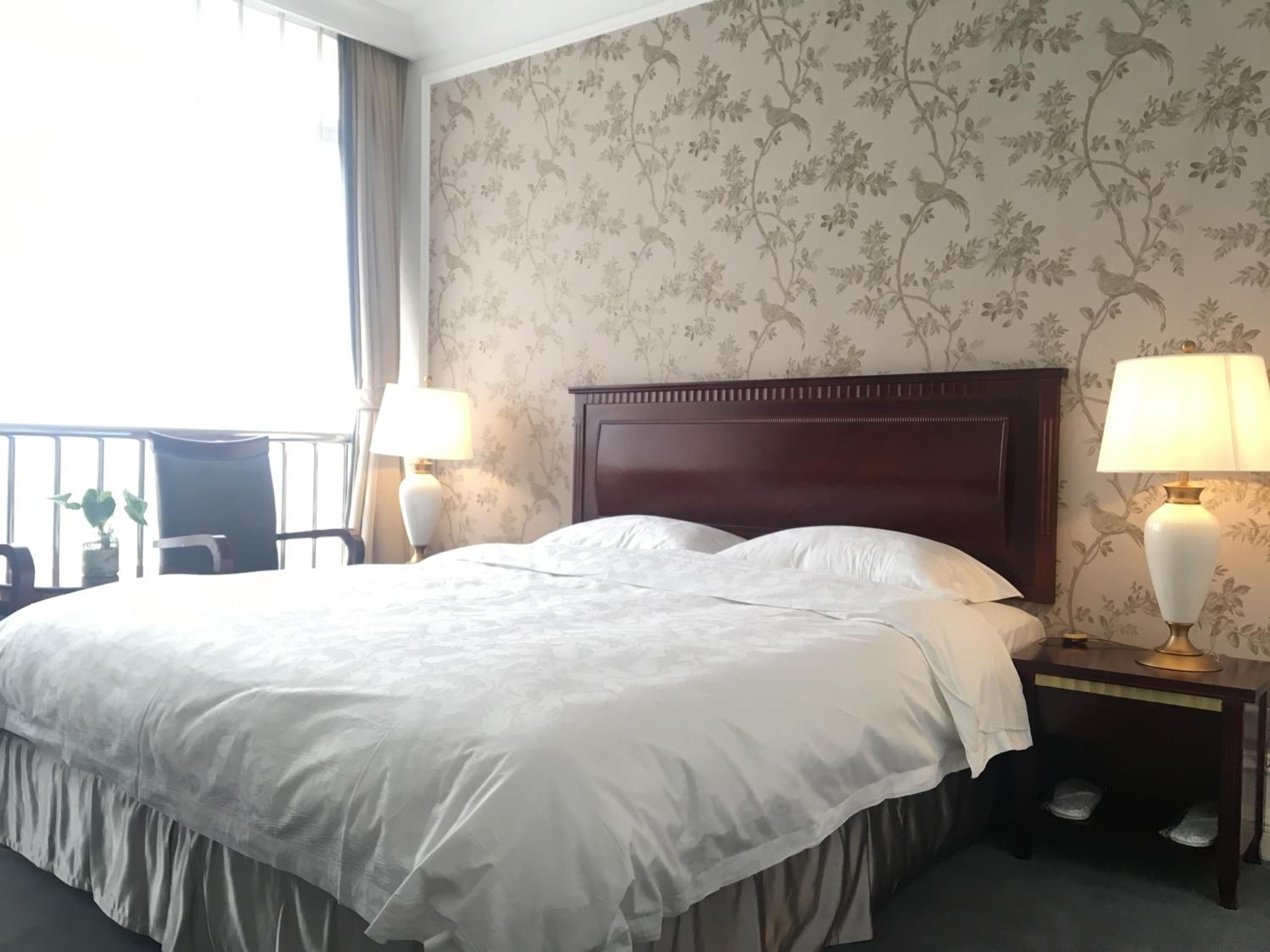 Superior Queen Room