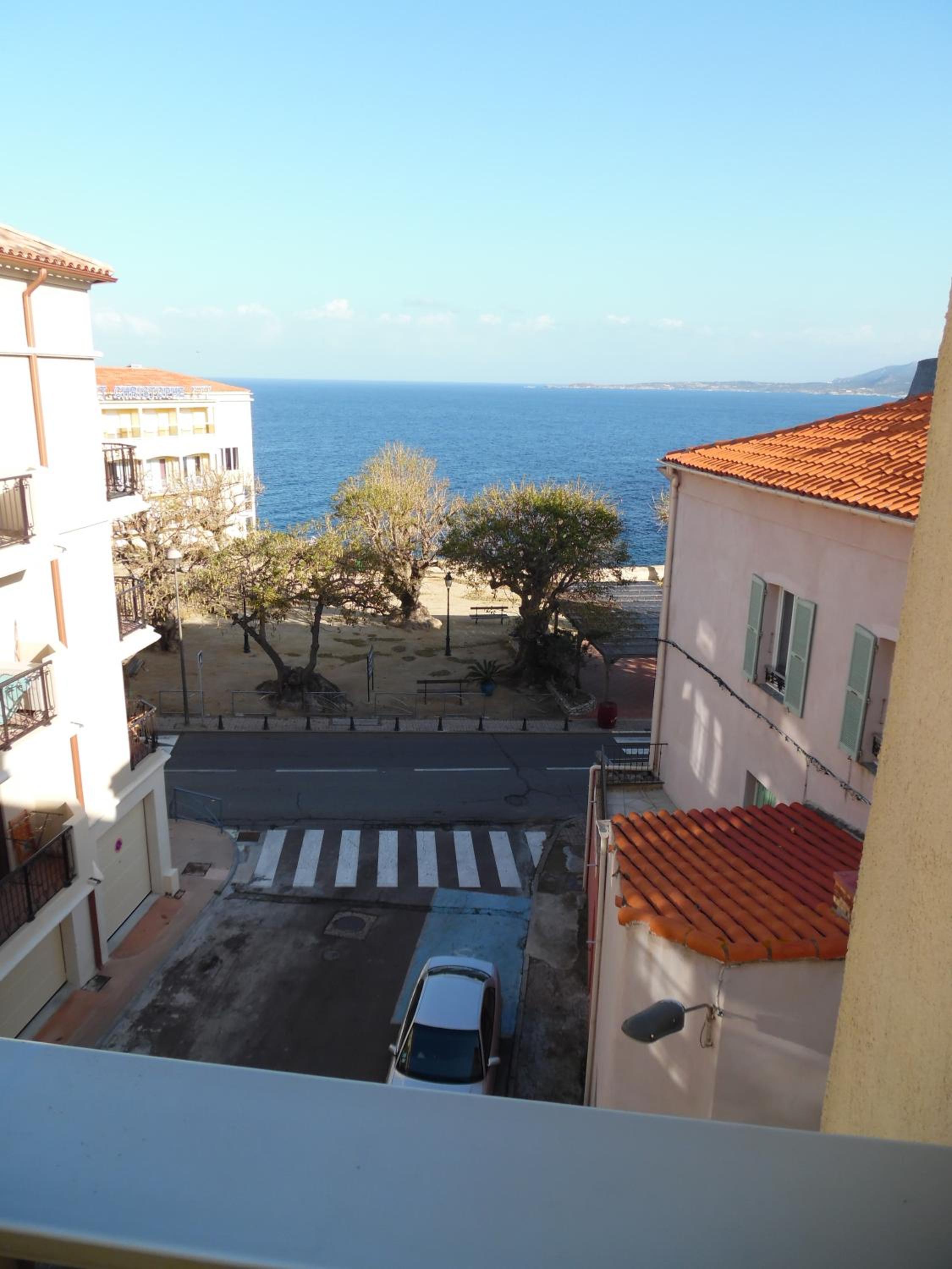 Studio with Sea View