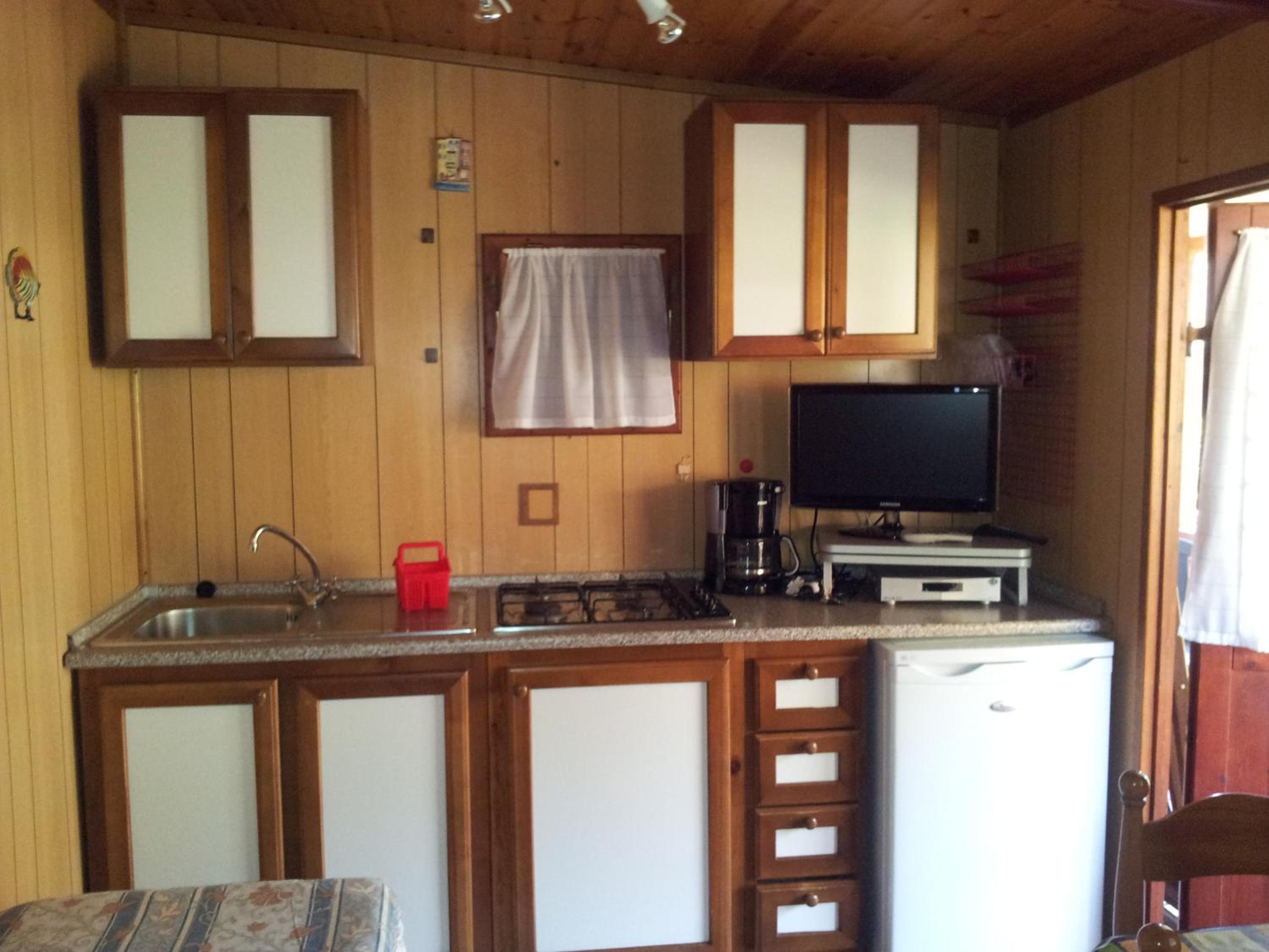 Caravan with Bathroom and Shower photo 3
