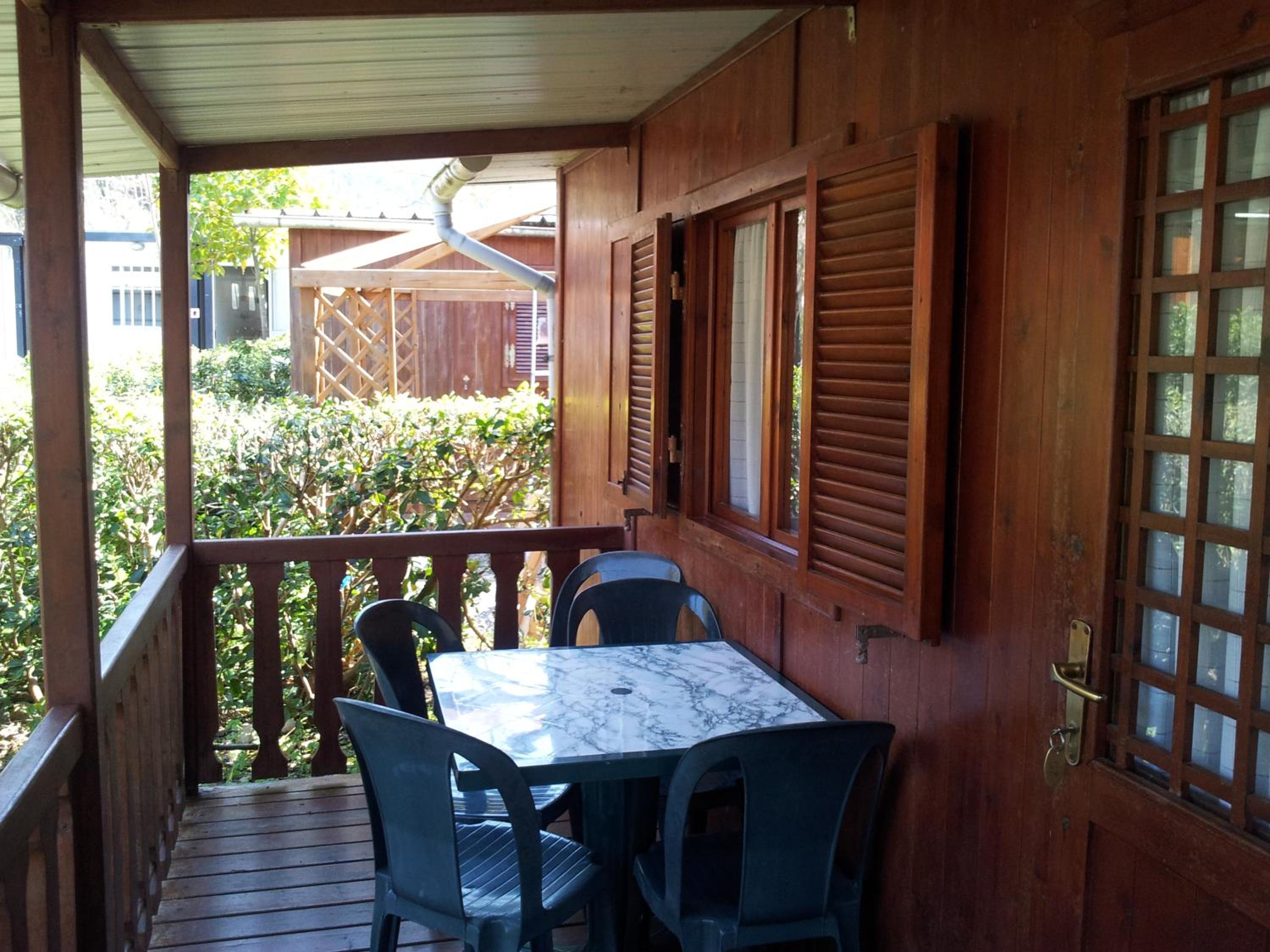 Caravan with Bathroom and Shower photo 1